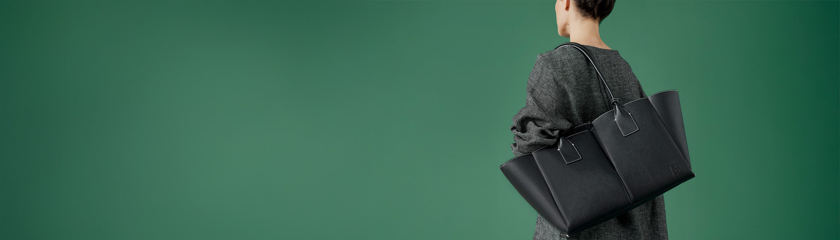 Totes & Shoulder Bags