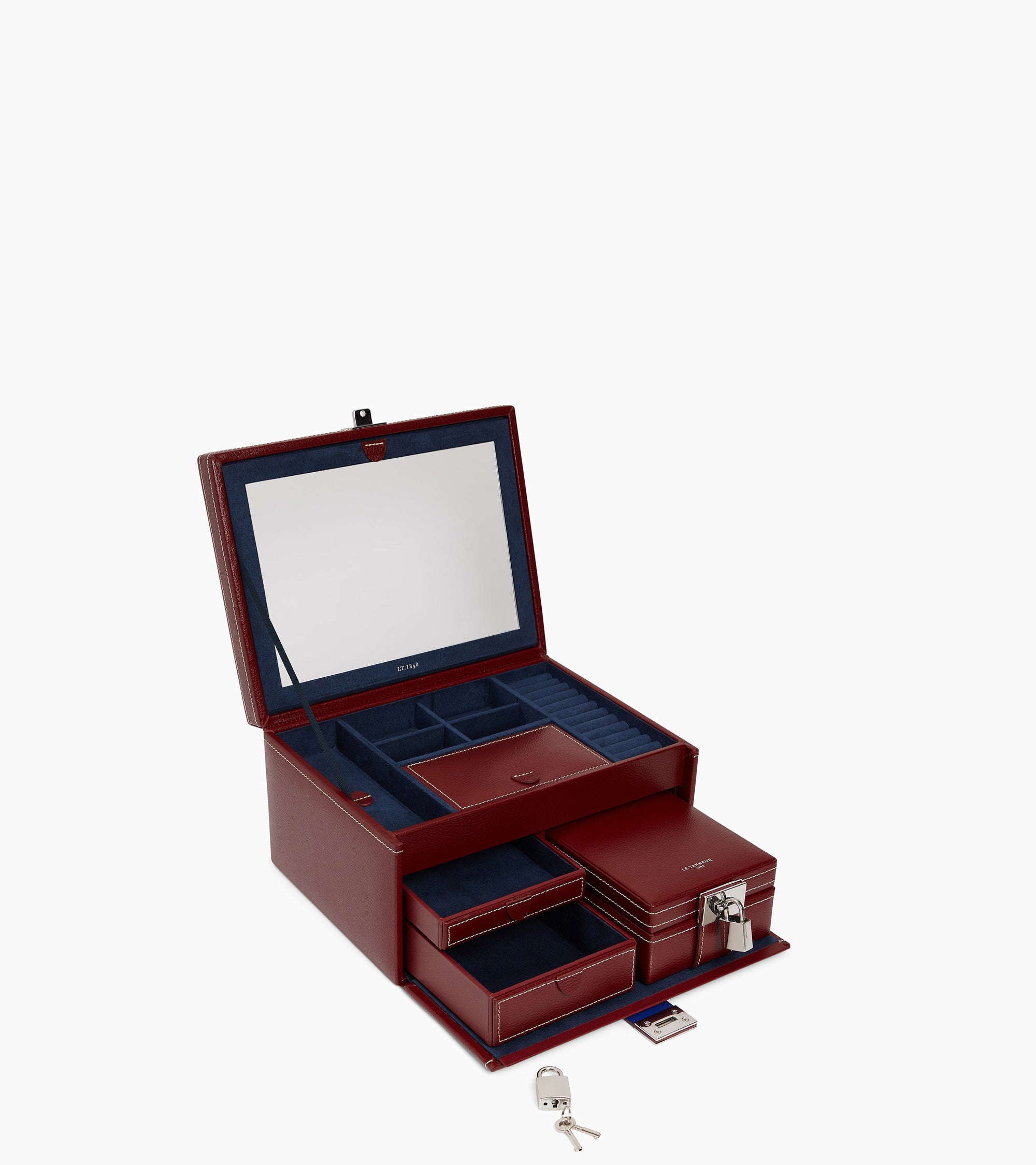 Large jewelry box in leather