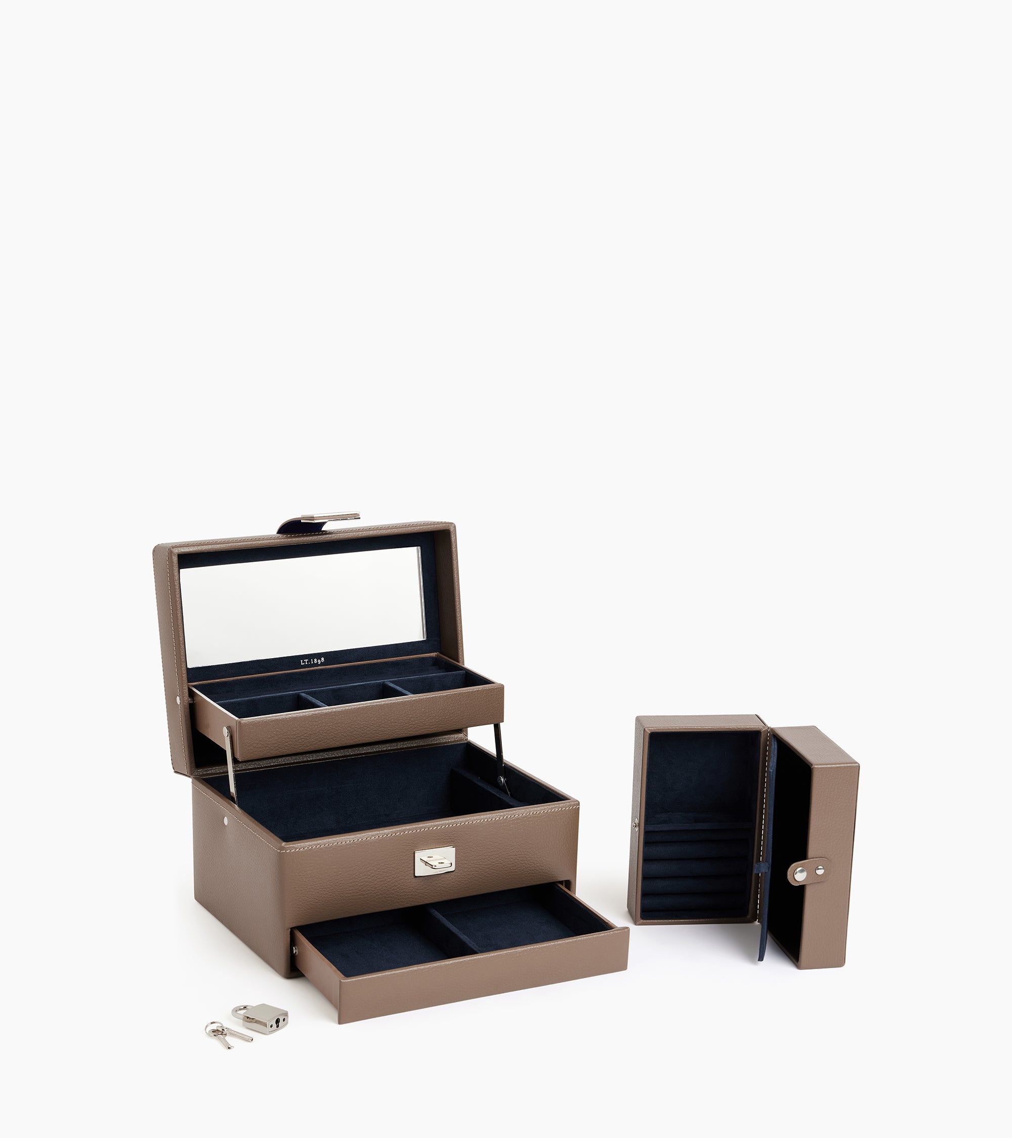 Medium automatic opening jewelry box in leather