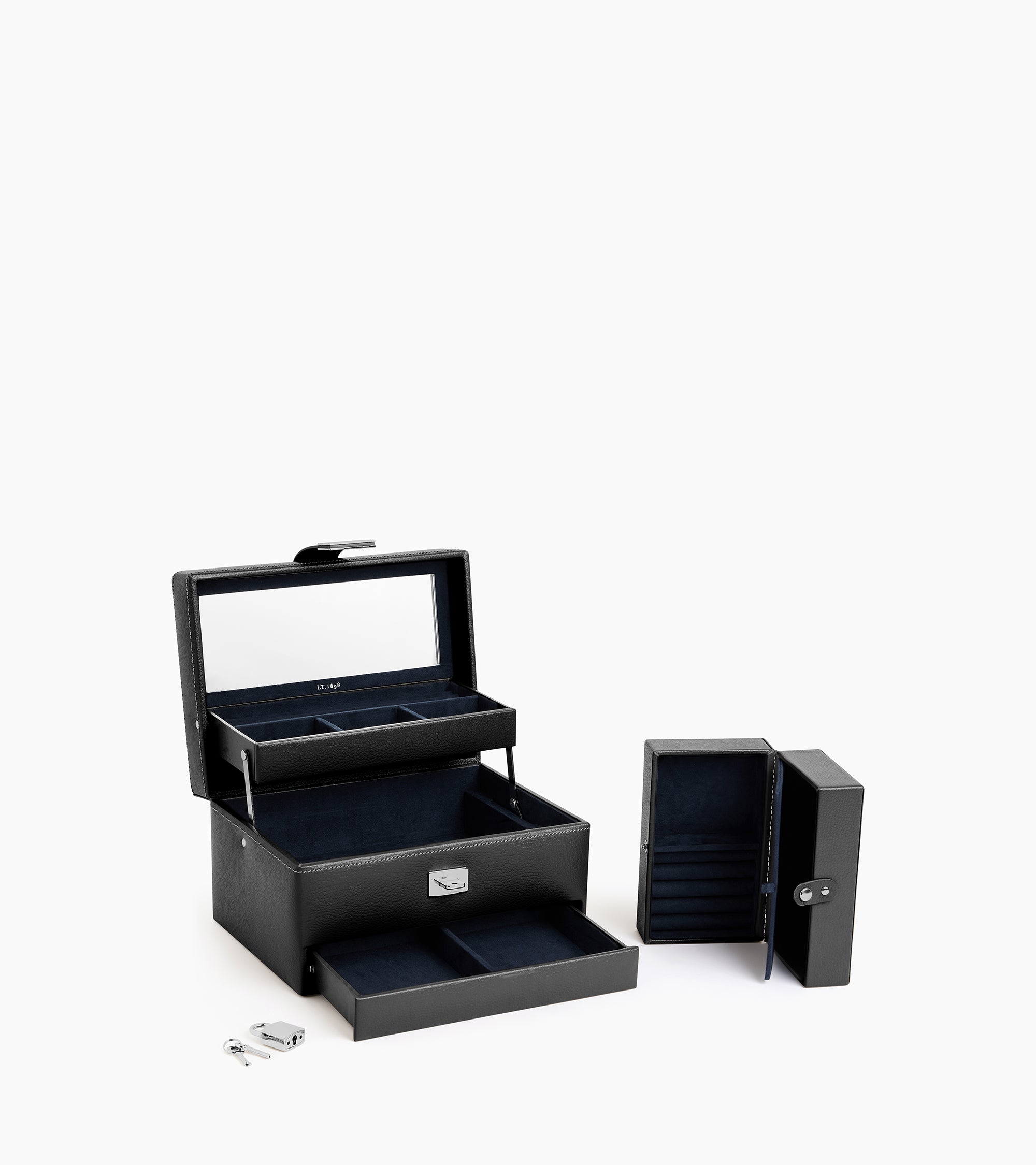 Medium automatic opening jewelry box in leather