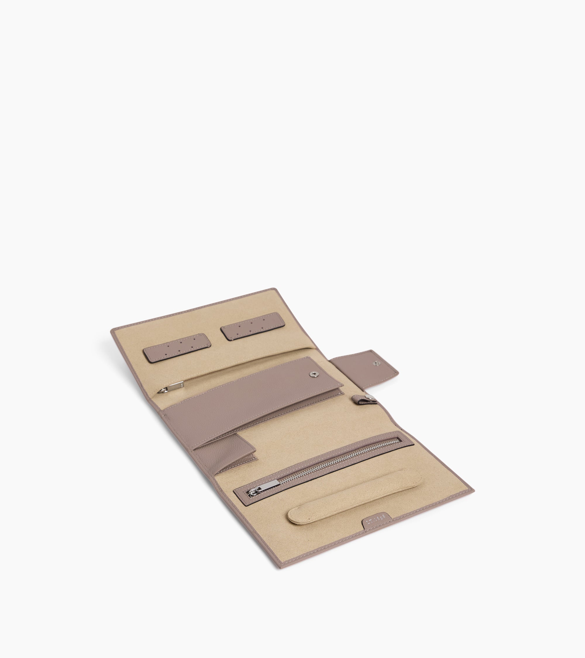 Travel jewellery box in grained leather