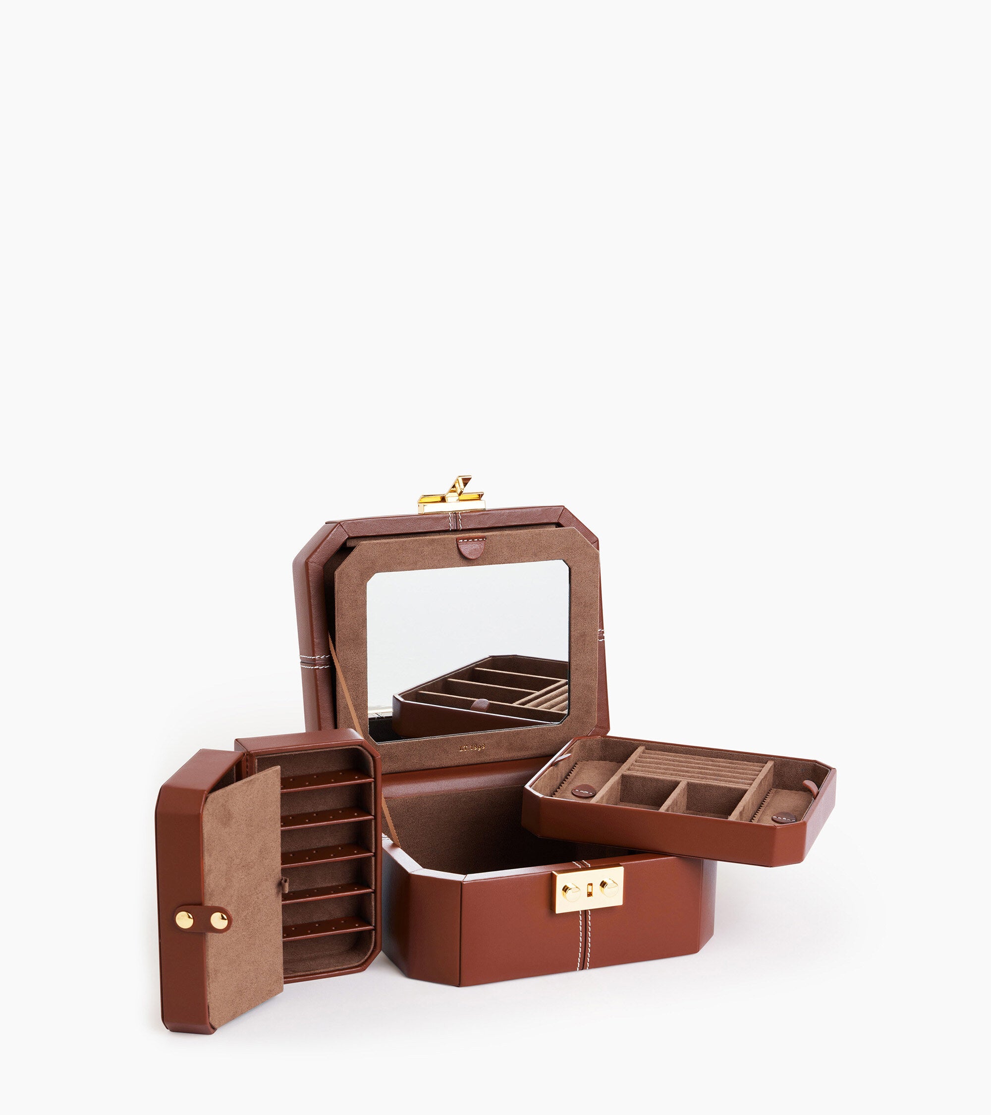 Small jewelry box with T-clasp in leather