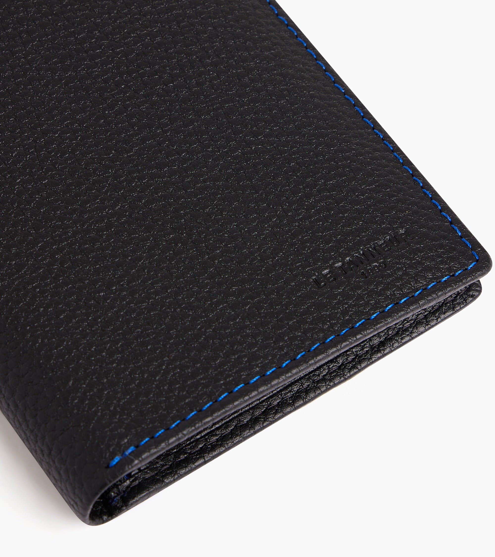medium-sized, zipped wallet with 2 gussets in grained leather