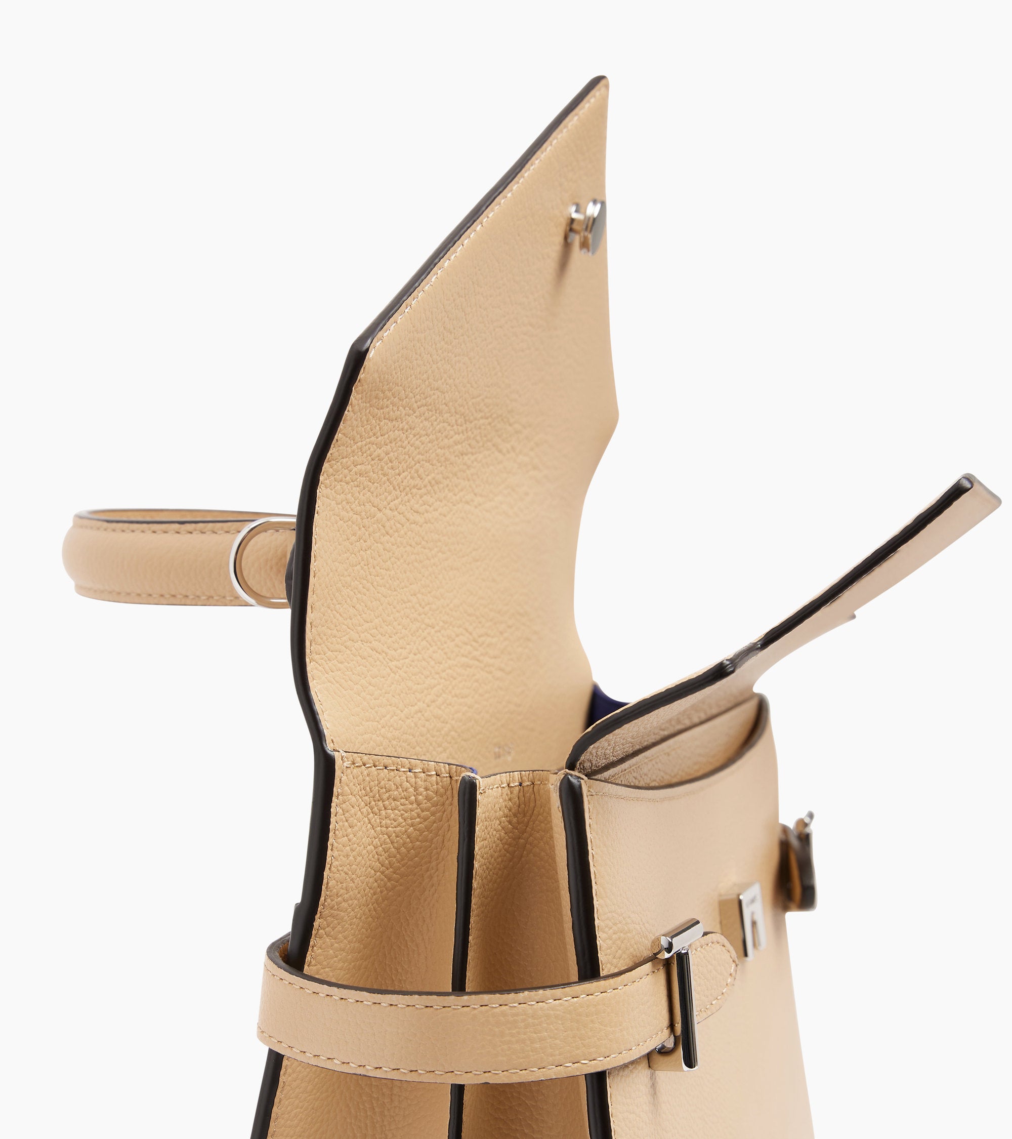 Emilie medium handbag with double flap in grained leather