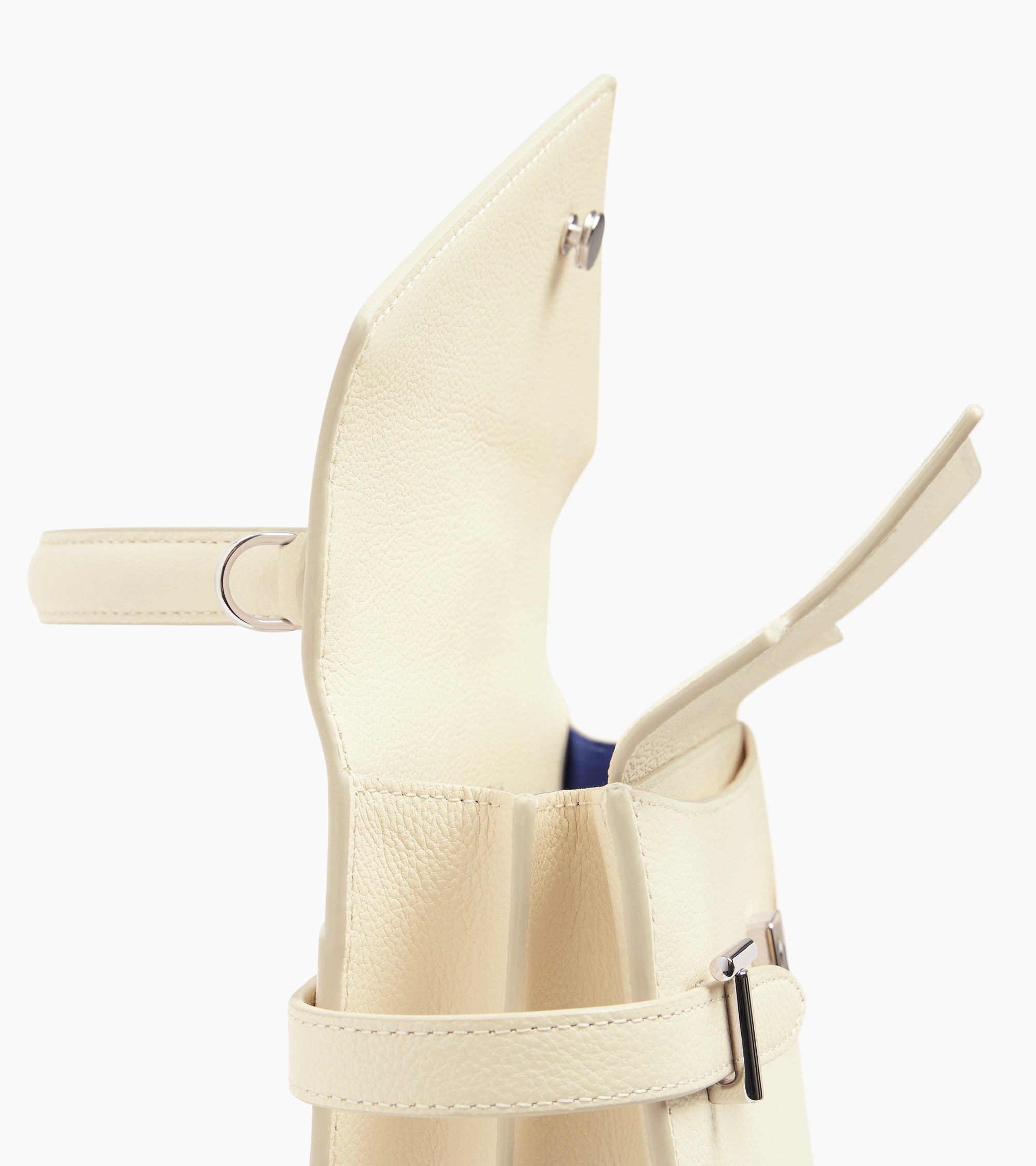 Emilie medium handbag with double flap in grained leather