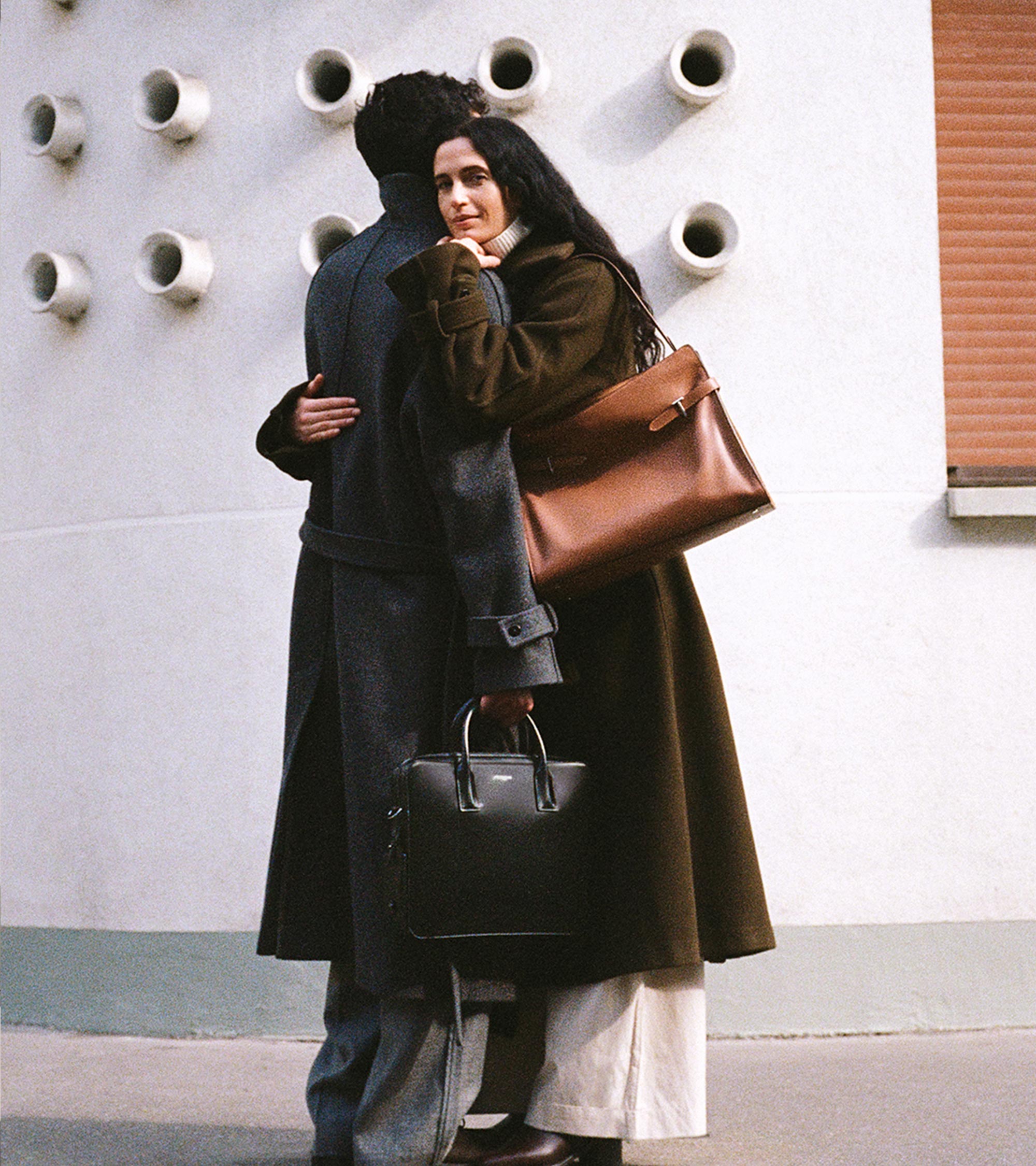 Emie maxi shoulderbag in smooth leather and nubuck