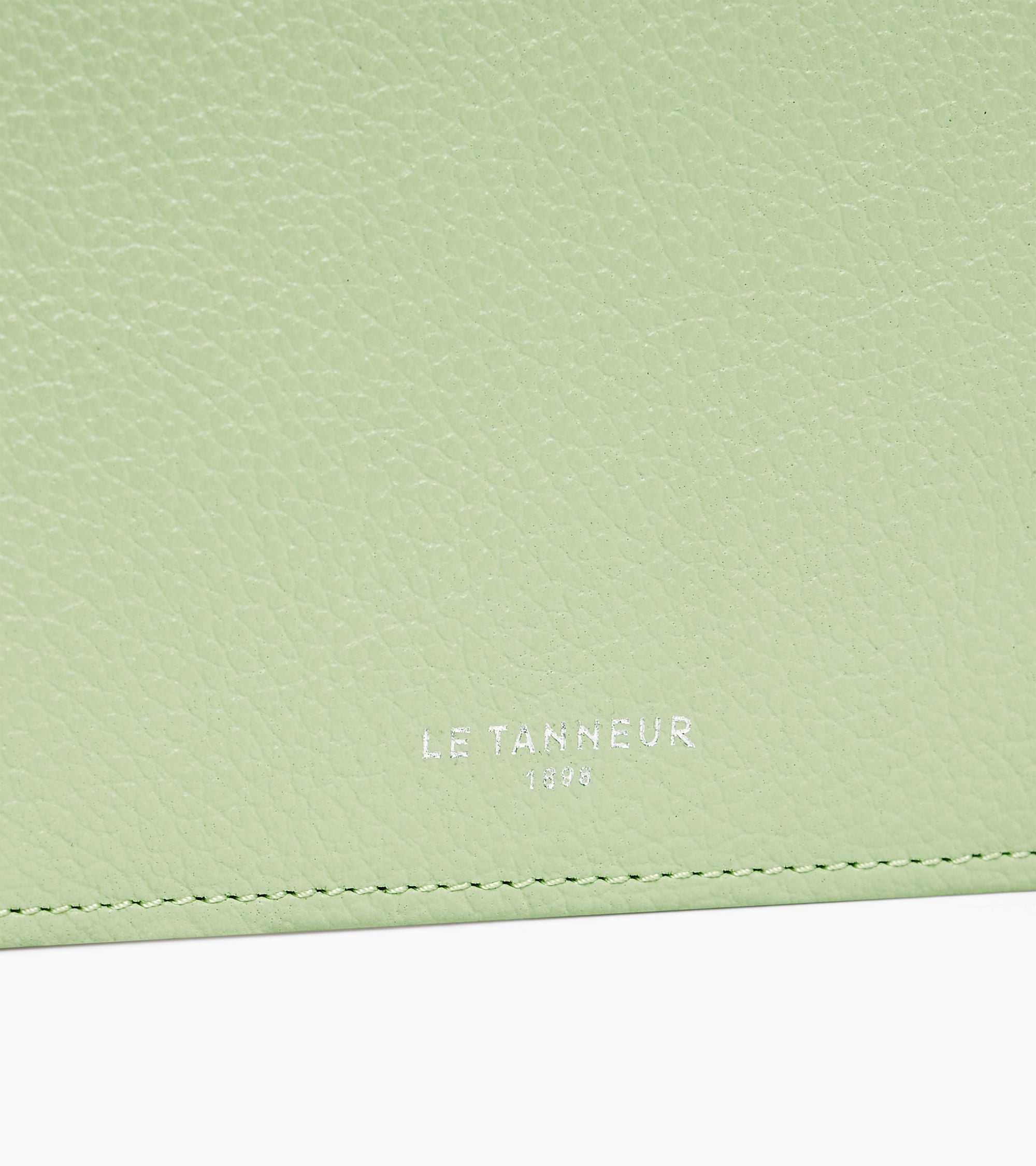 Emilie zipped card holder in grained leather