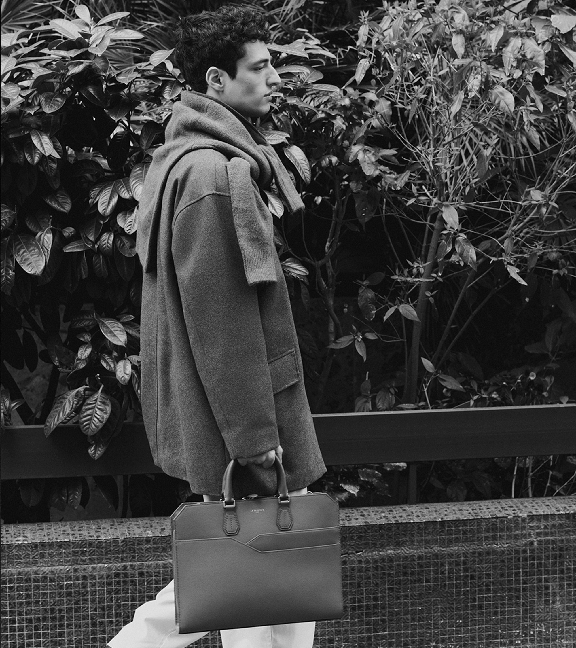 Gaston 15" briefcase in cross grain leather