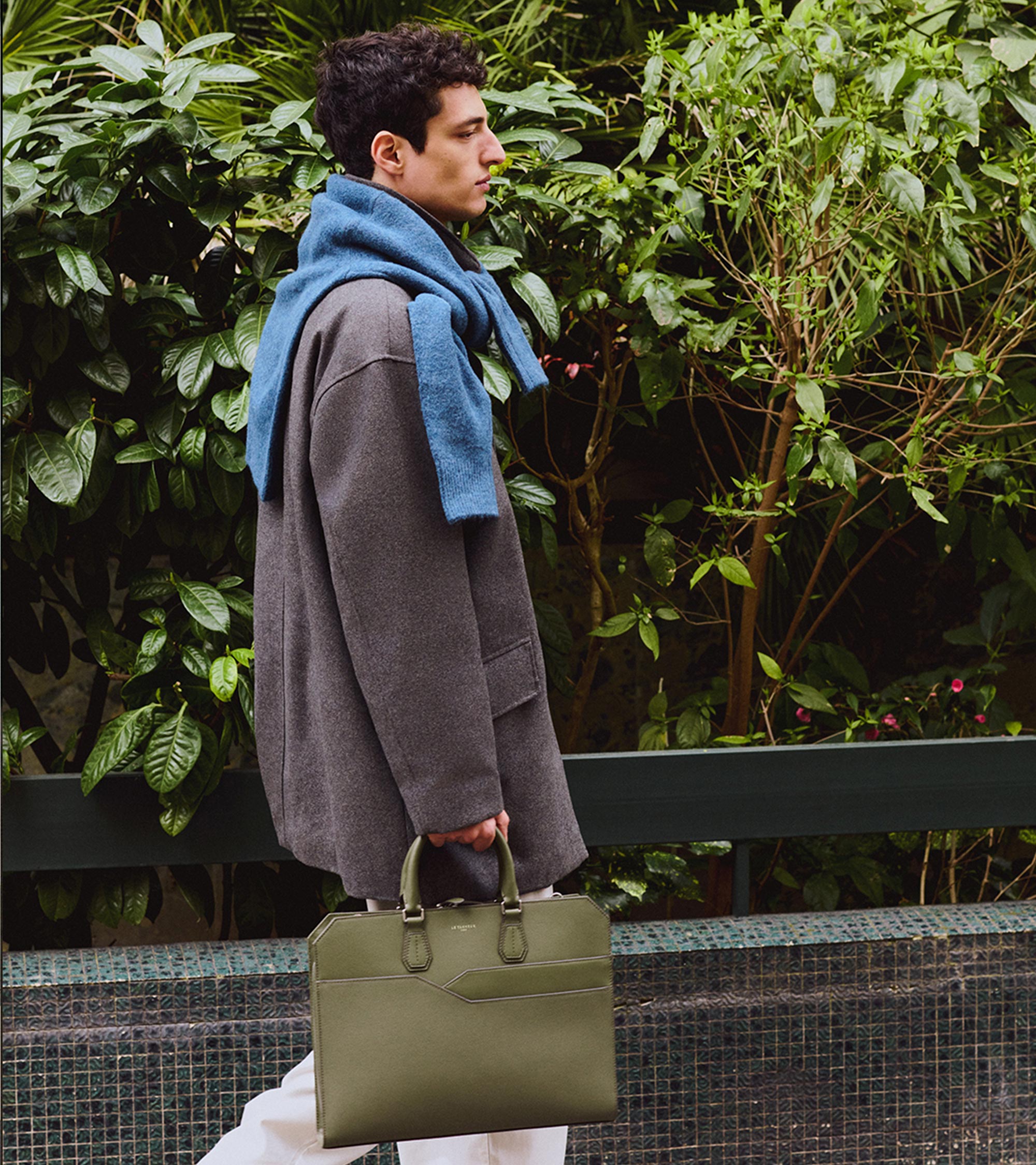 Gaston 15" document holder in crossed-grain leather