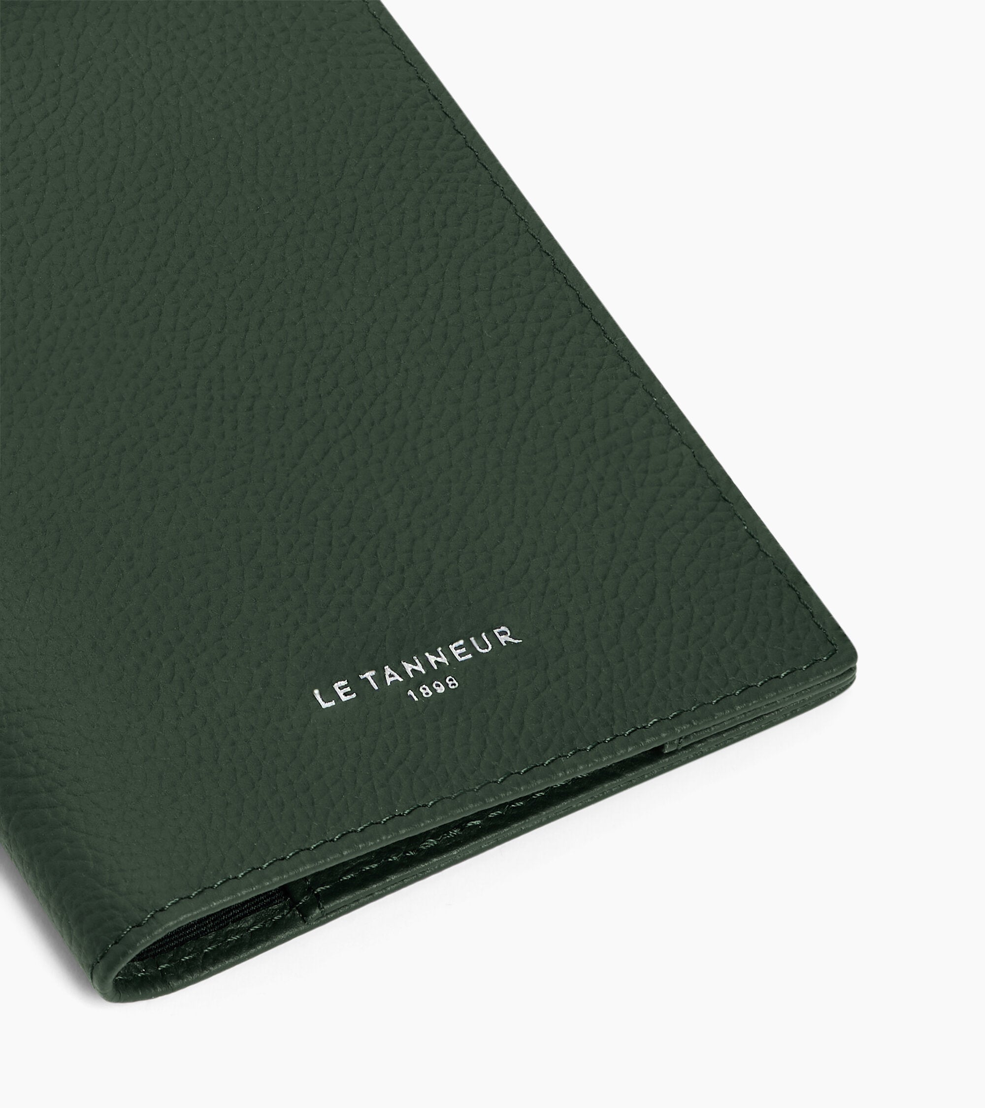 Passport holder in grained leather