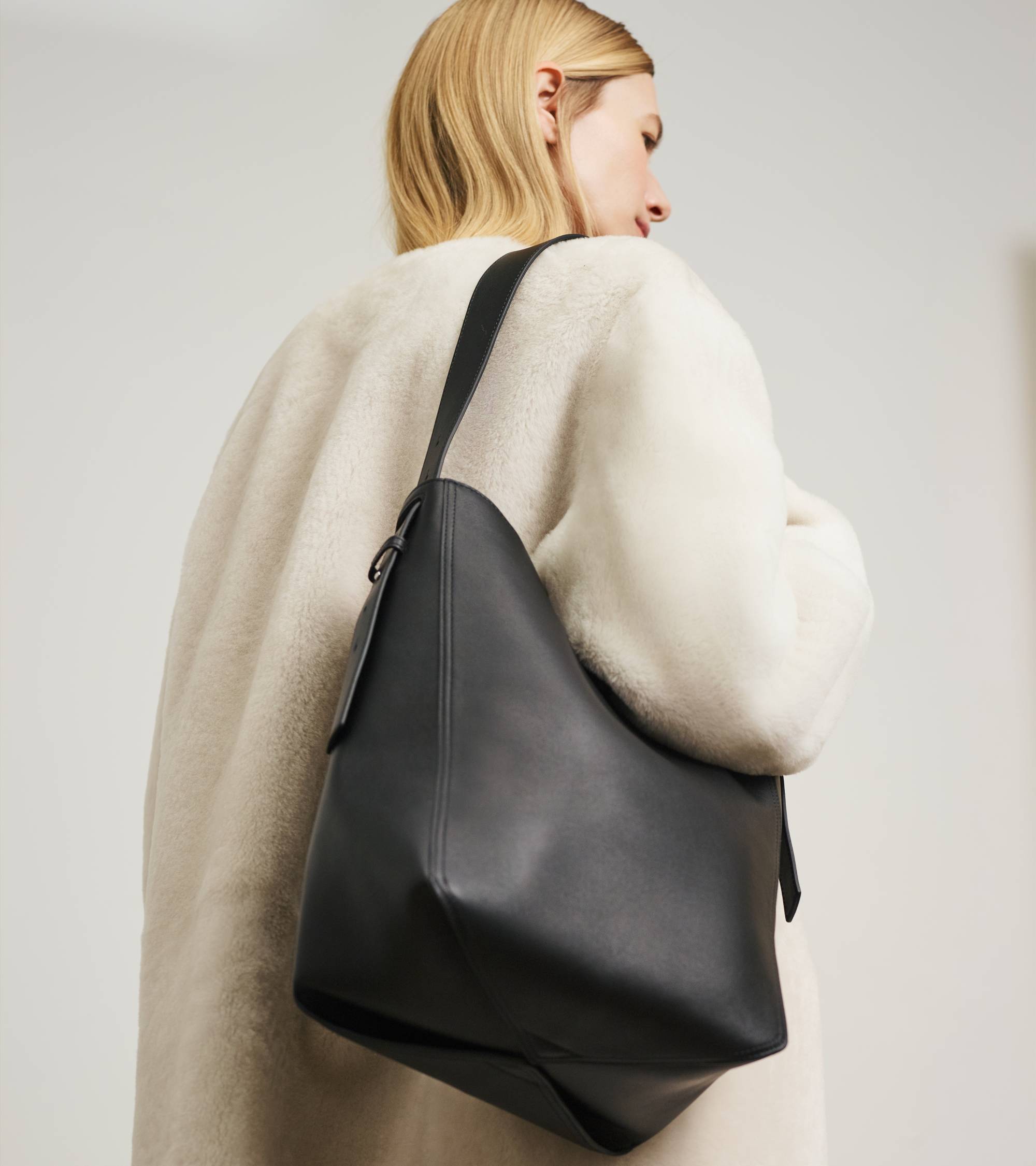Céleste medium hobo bag in smooth leather