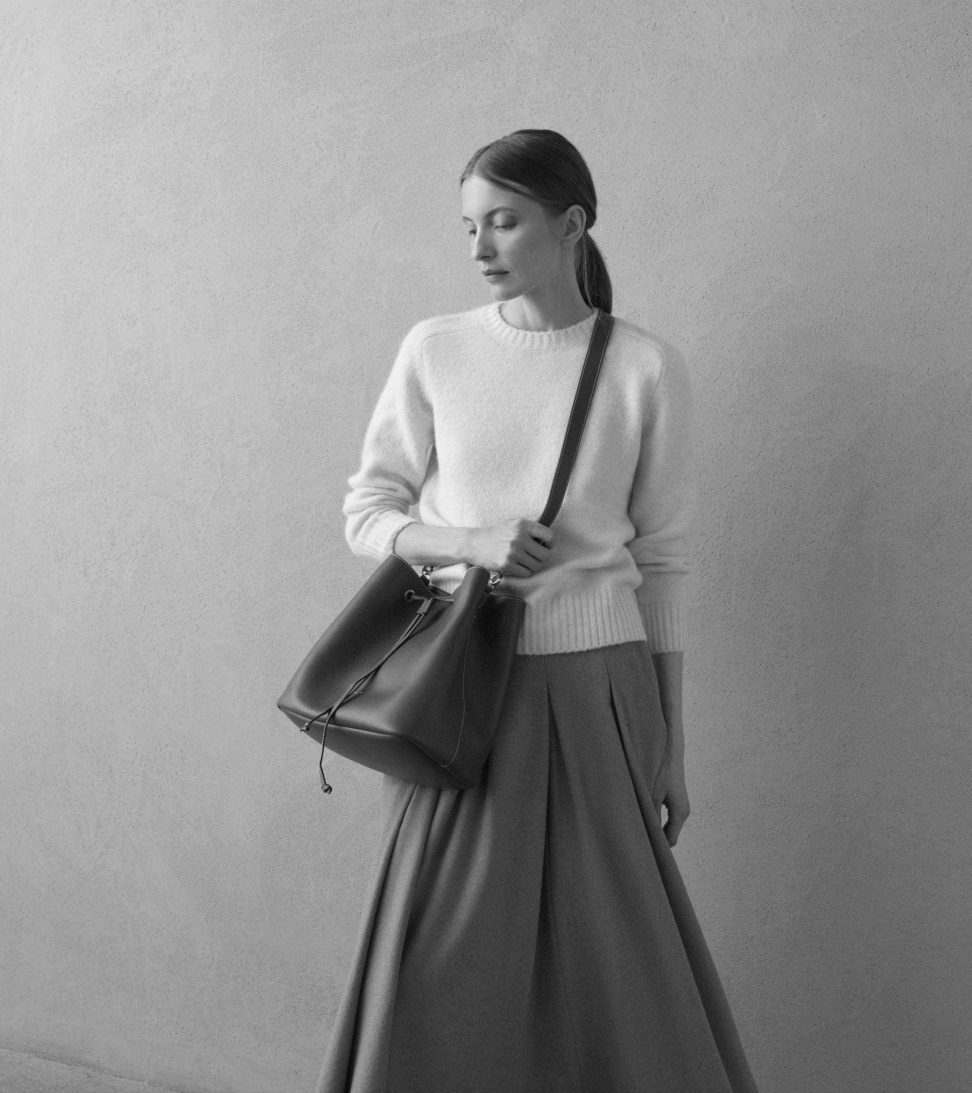 Louise large bucket bag in grained leather