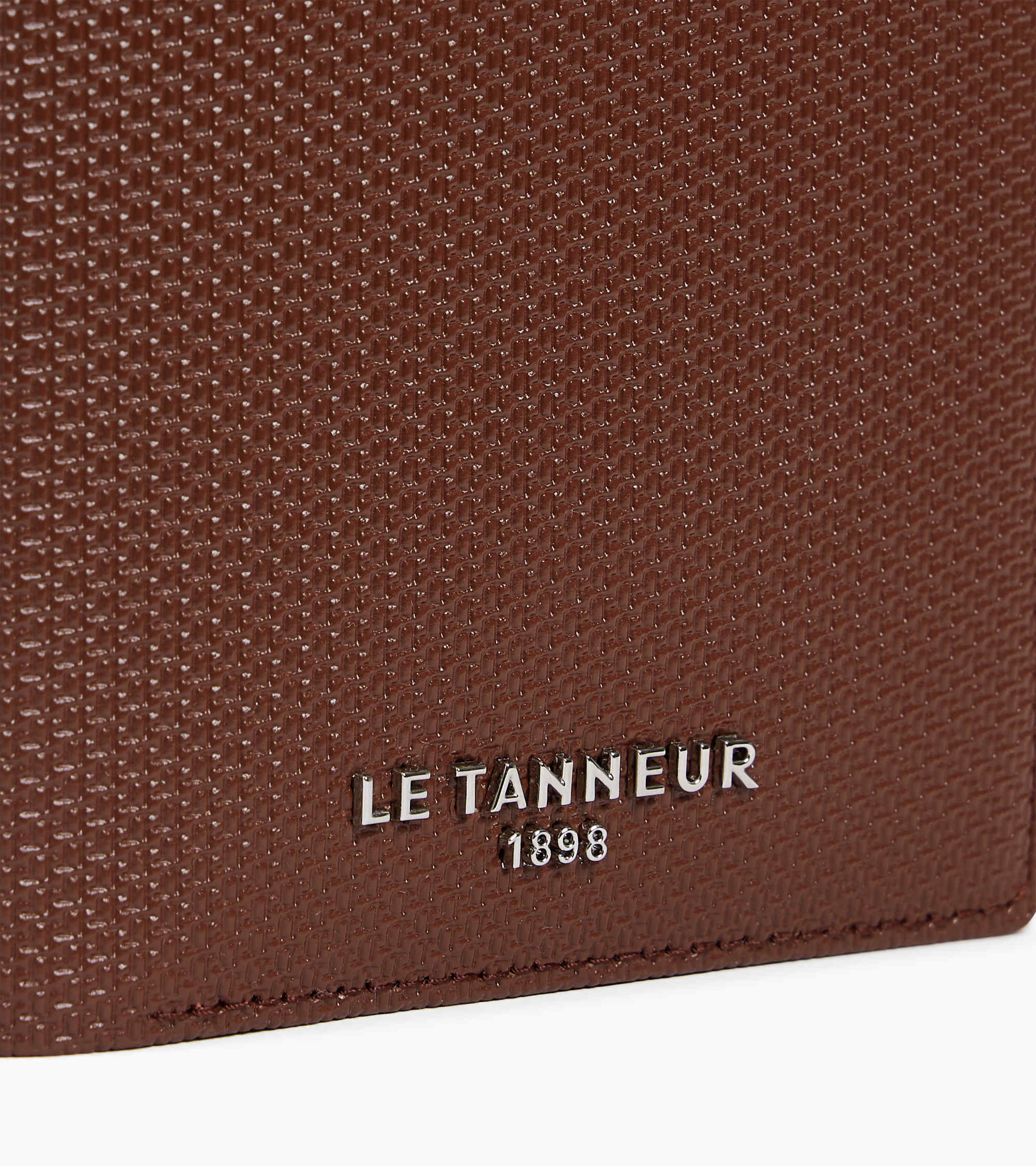 Emile vertical wallet in signature T leather