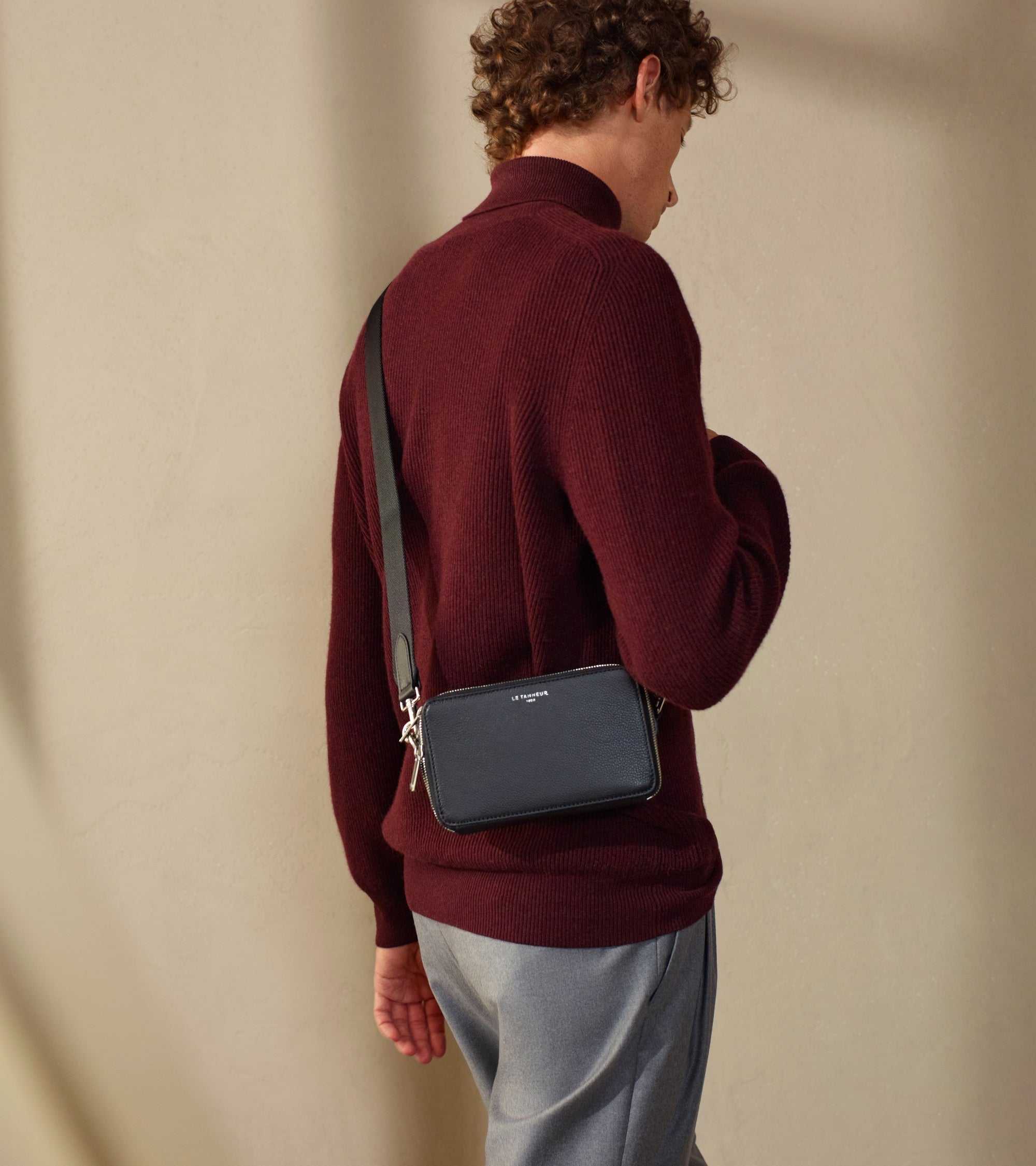 Emile small 2-compartment pouch in grained leather