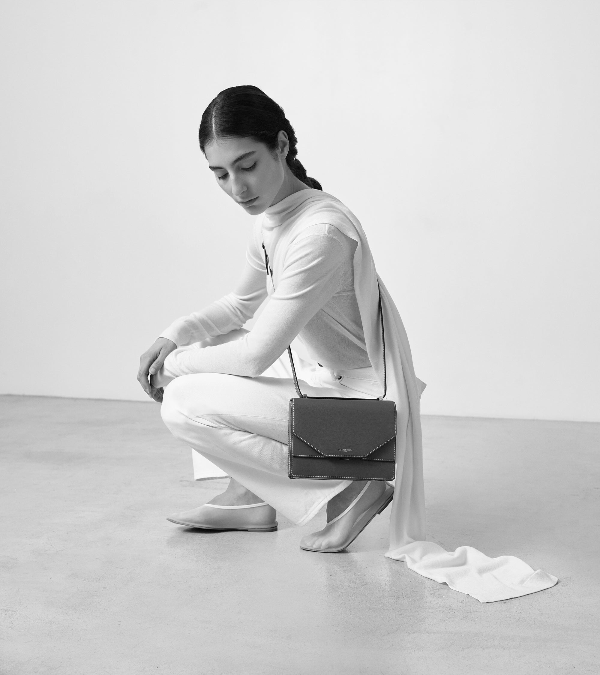 Naya small shoulder bag in leather with cork effect