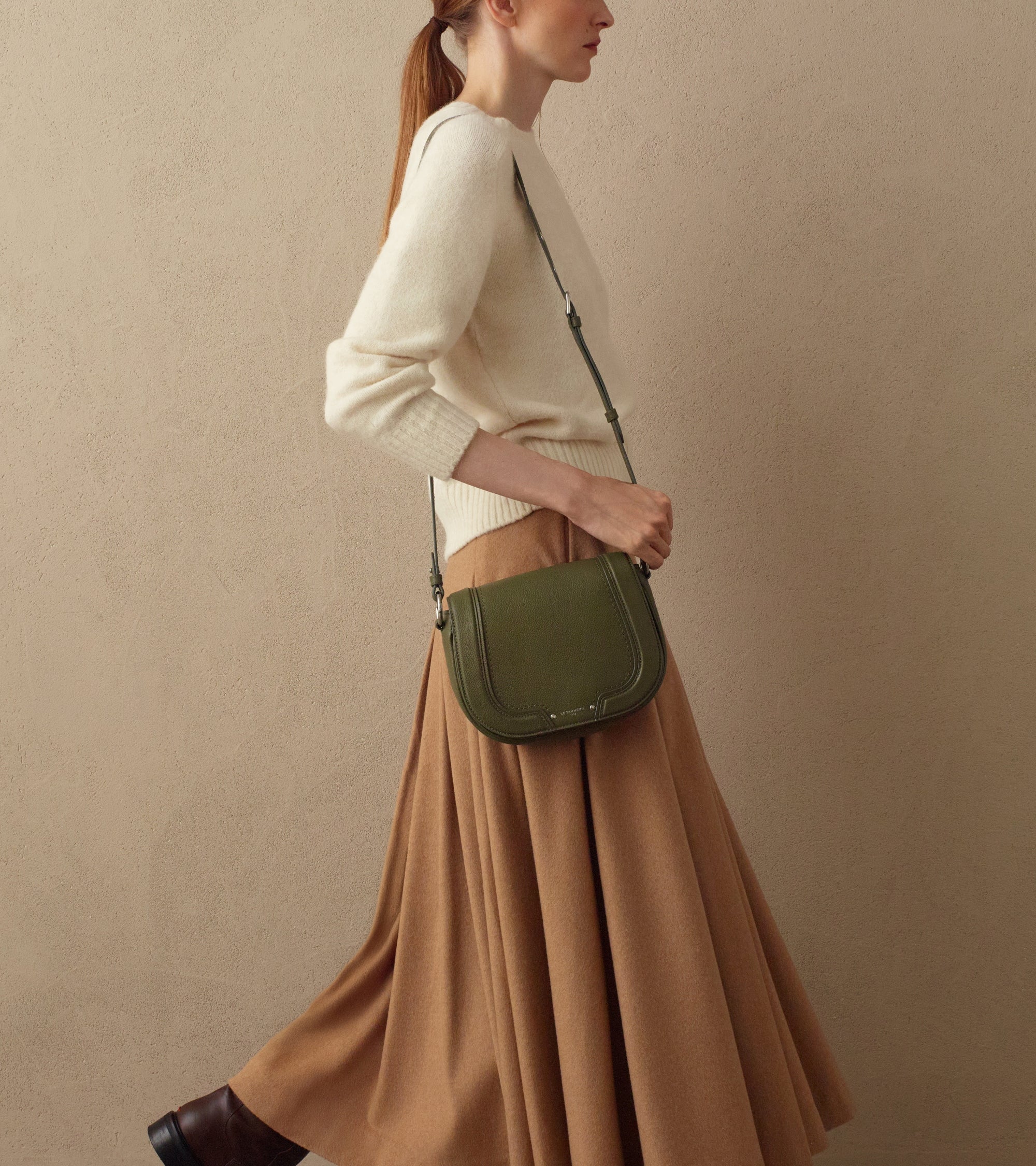 Ella medium crossbody bag in grained leather