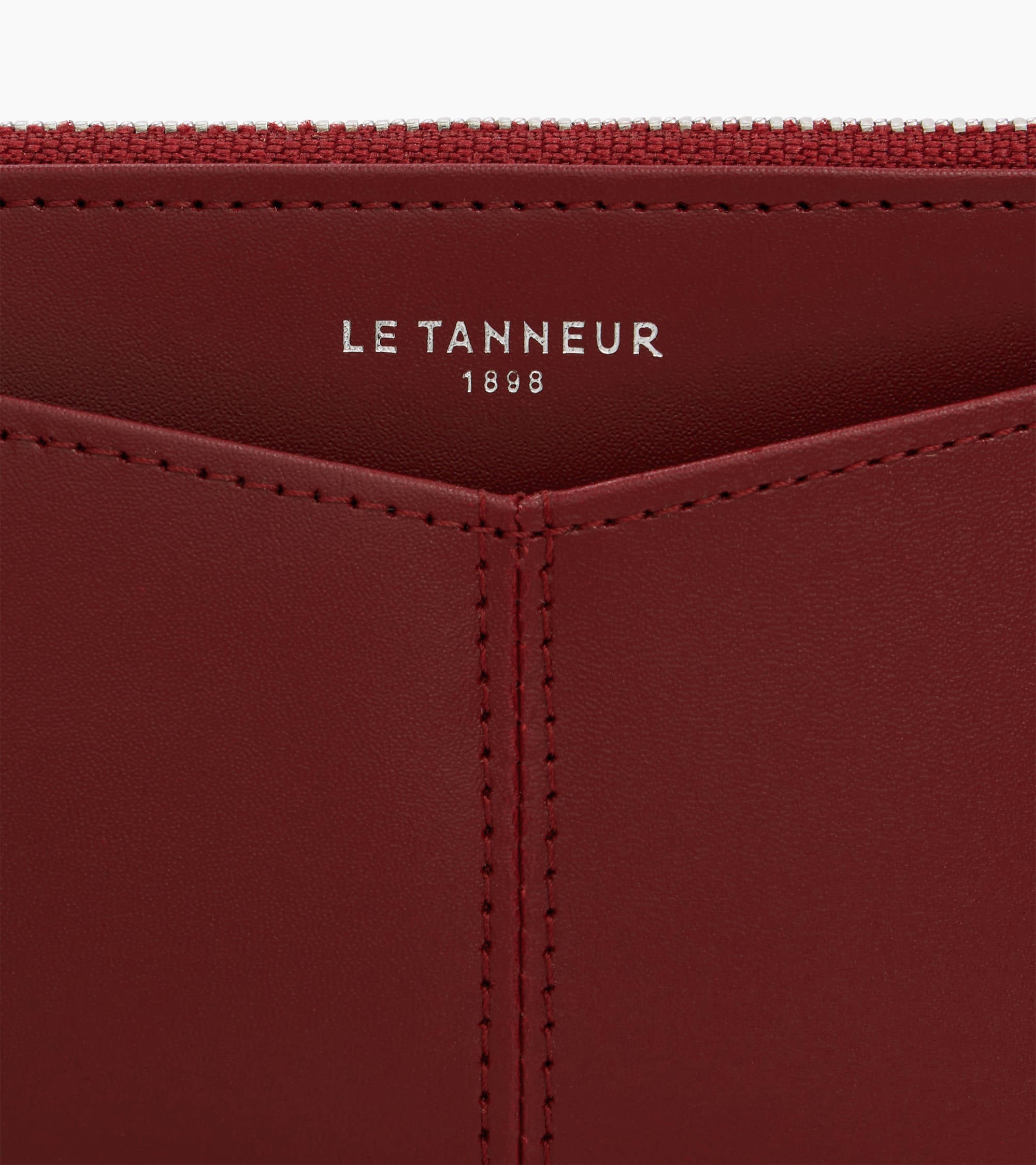 Charlotte zipped key case in smooth leather