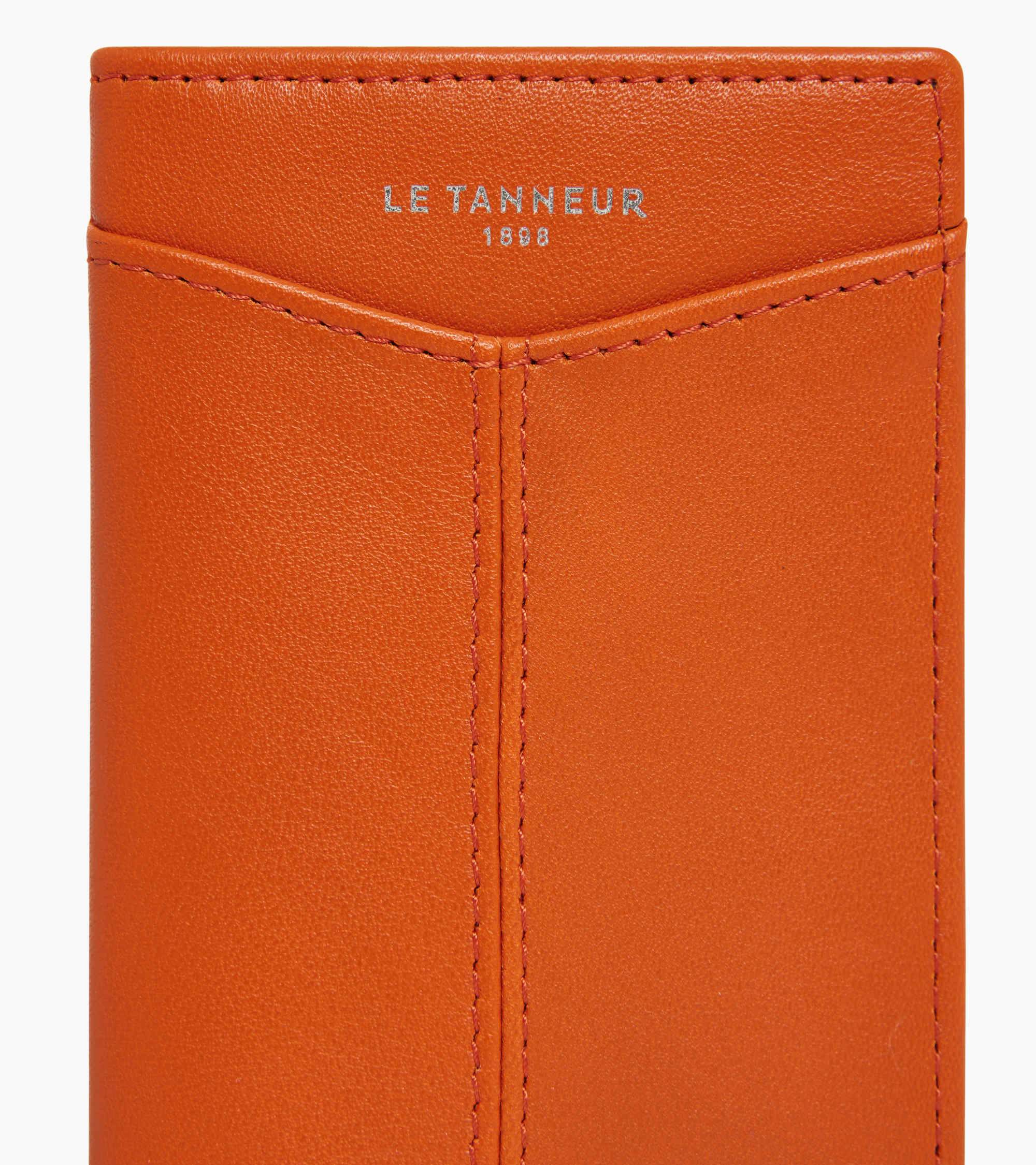 Charlotte vertical card holder in smooth leather