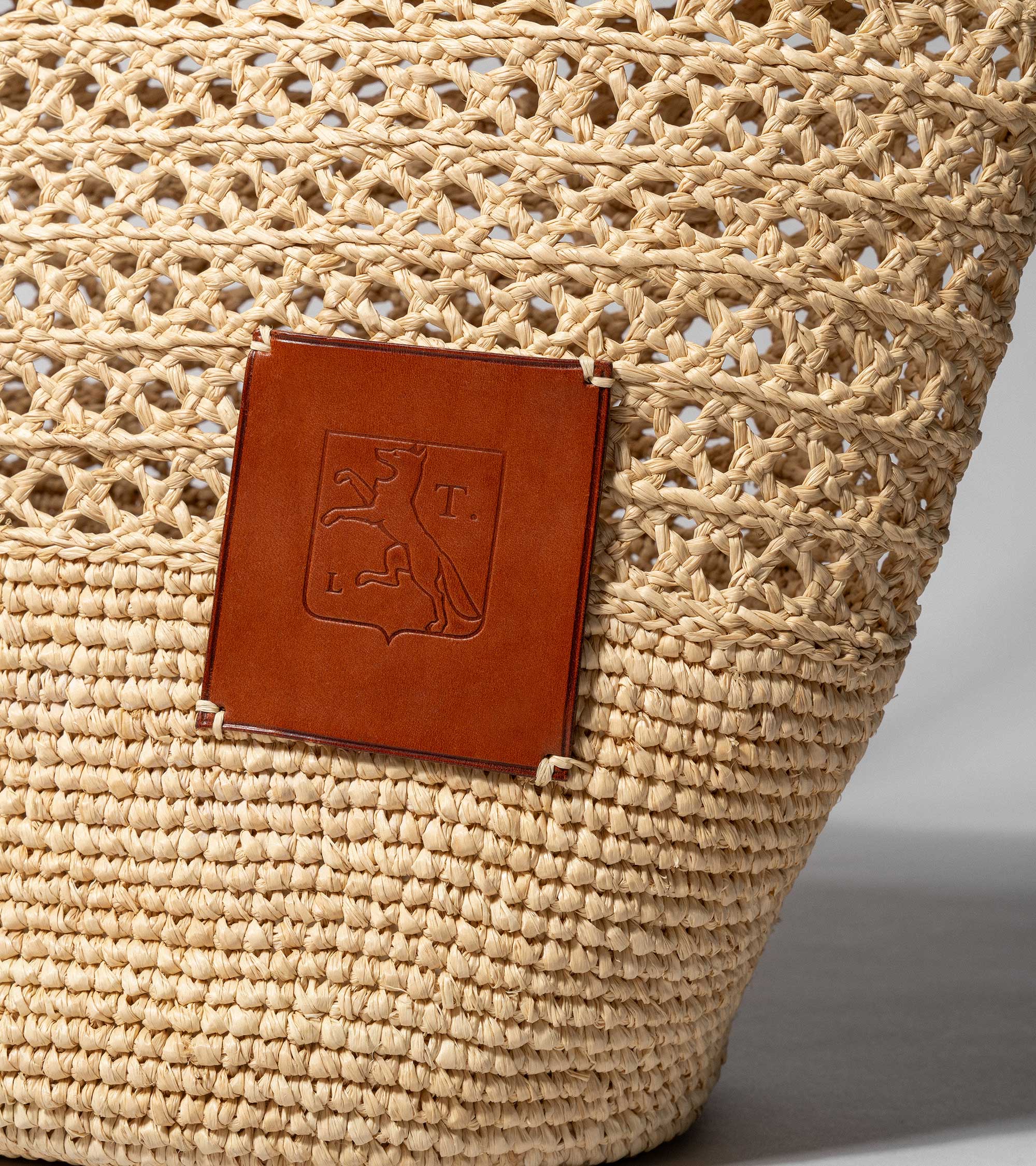 Le Nattier large tote bag in raffia and plant-based leather