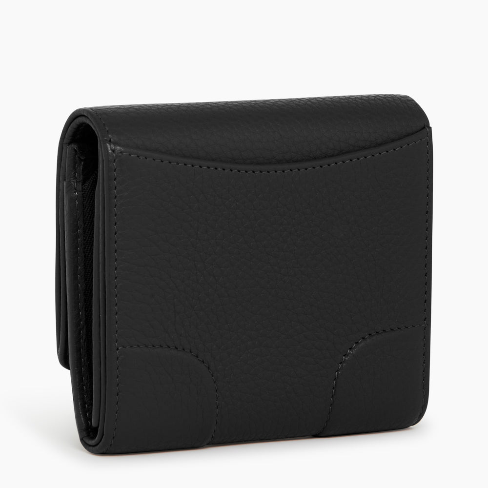 Romy coin case with flap closure in grained leather