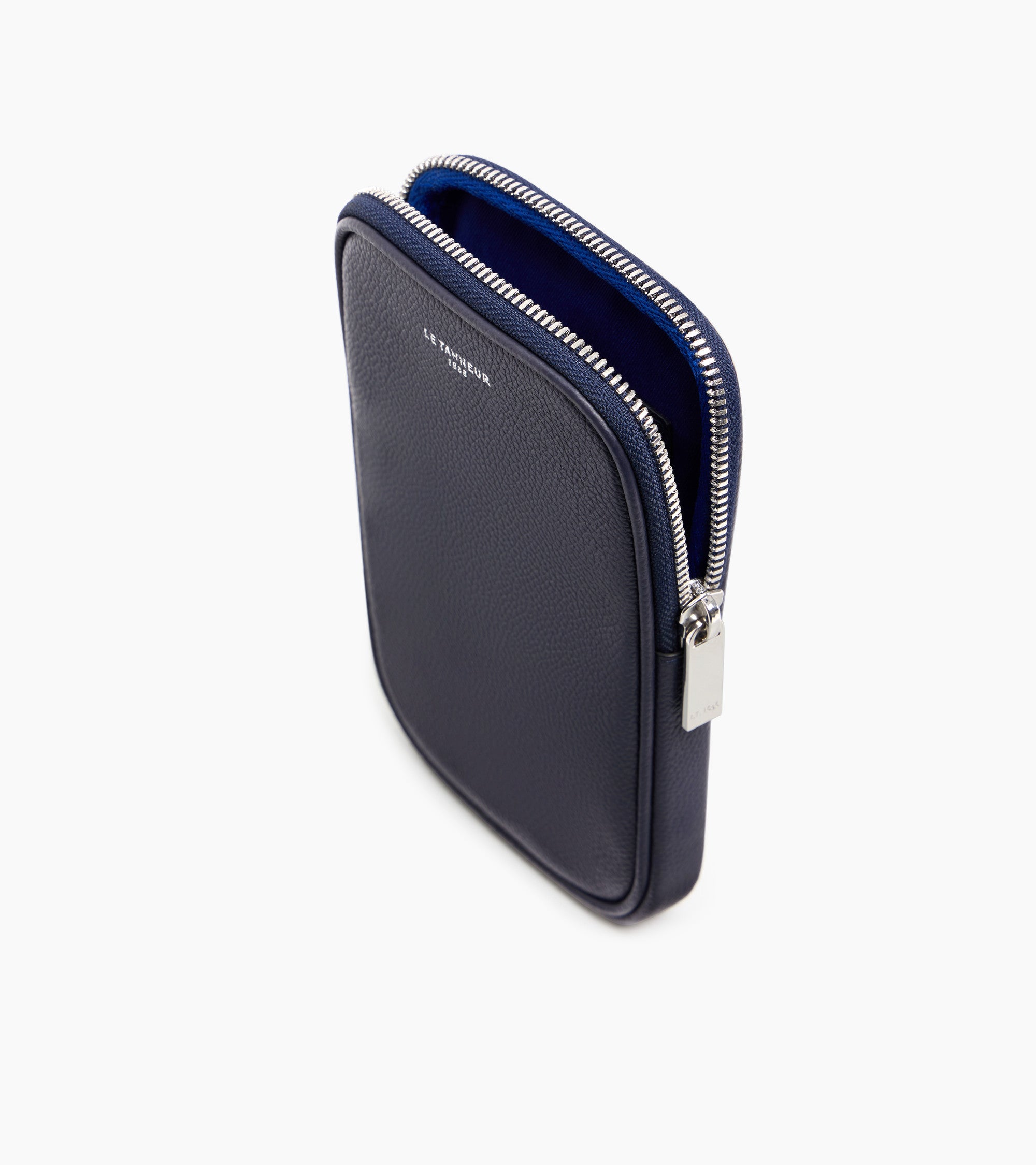 Phone case in grained leather