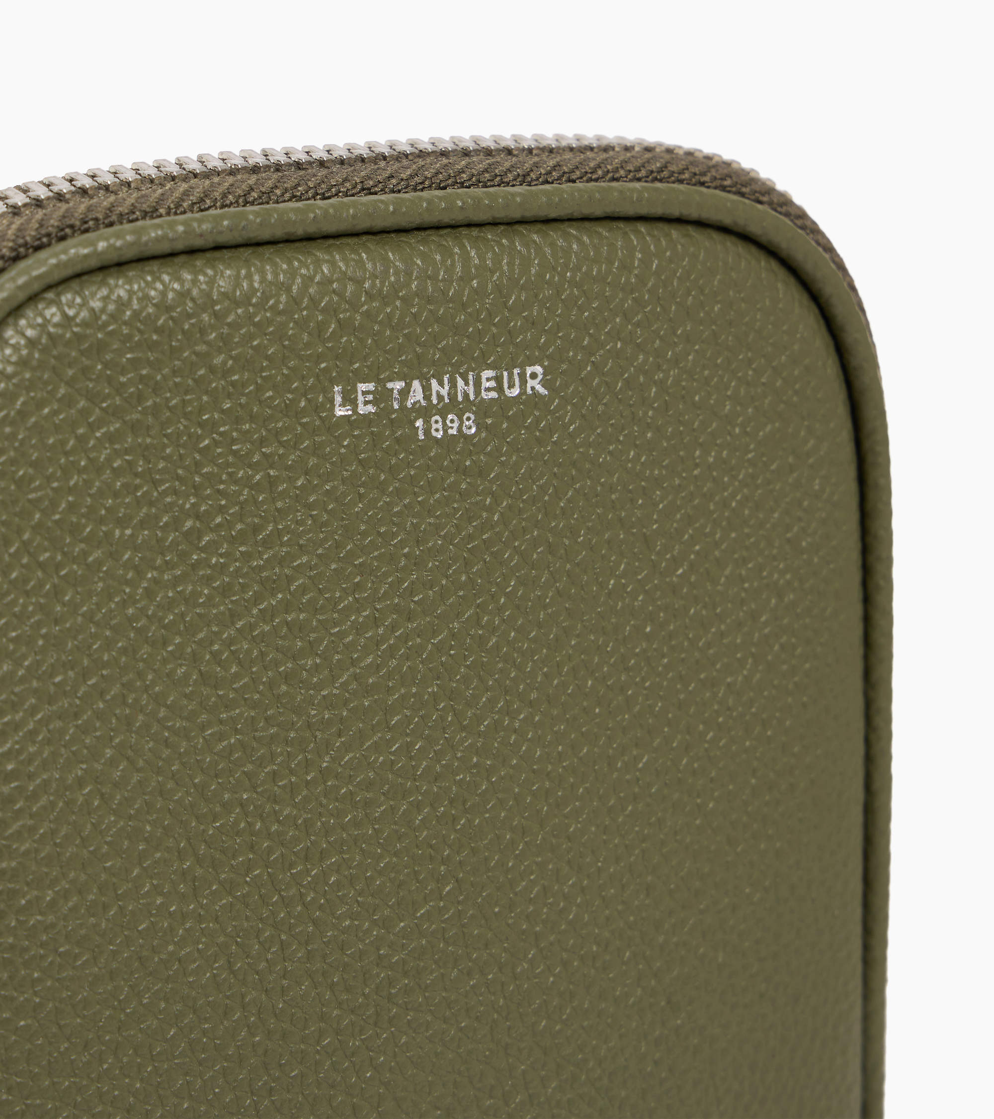 Phone case in grained leather