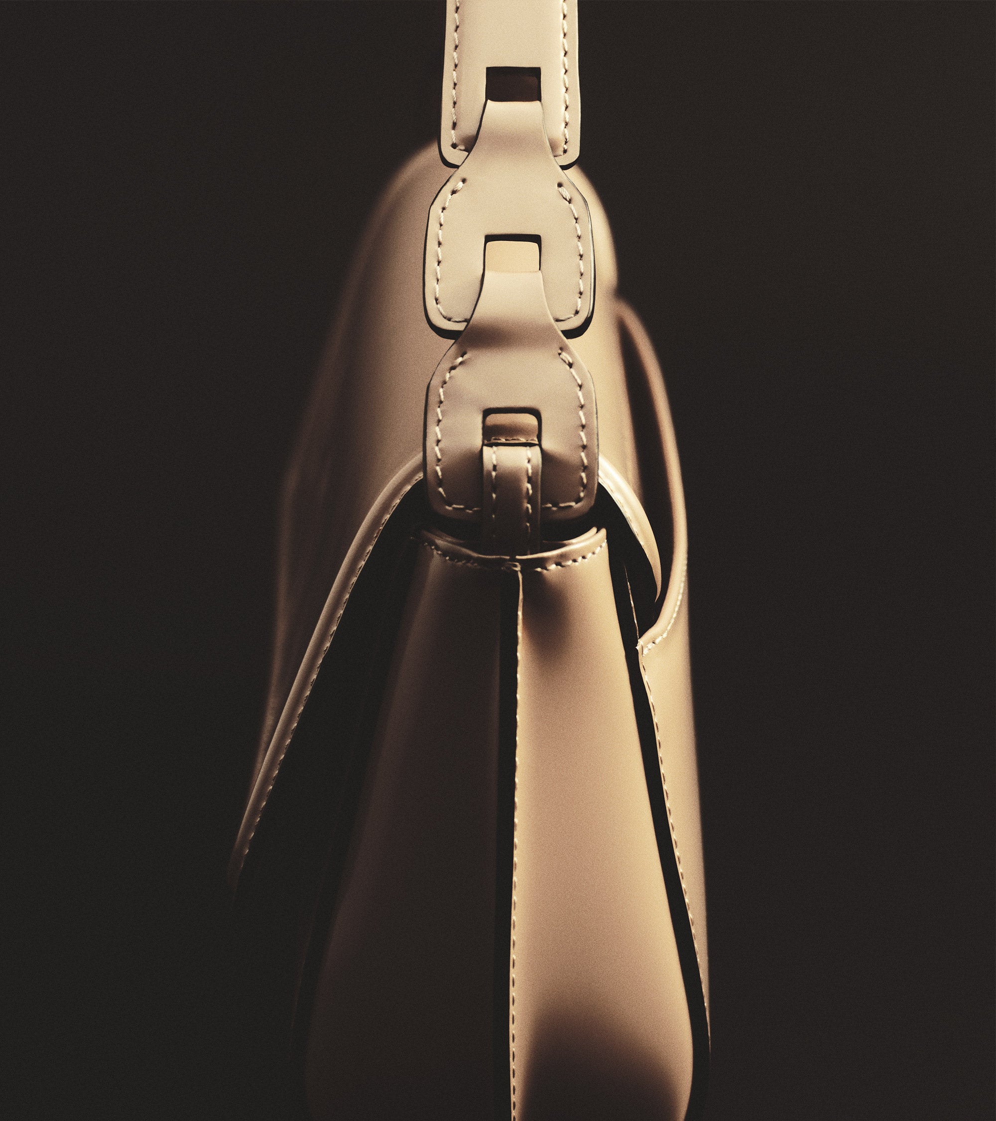 Solaise medium shoulder bag in smooth leather box-effect