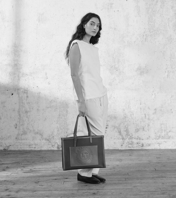 Le 125 large tote bag in grained leather