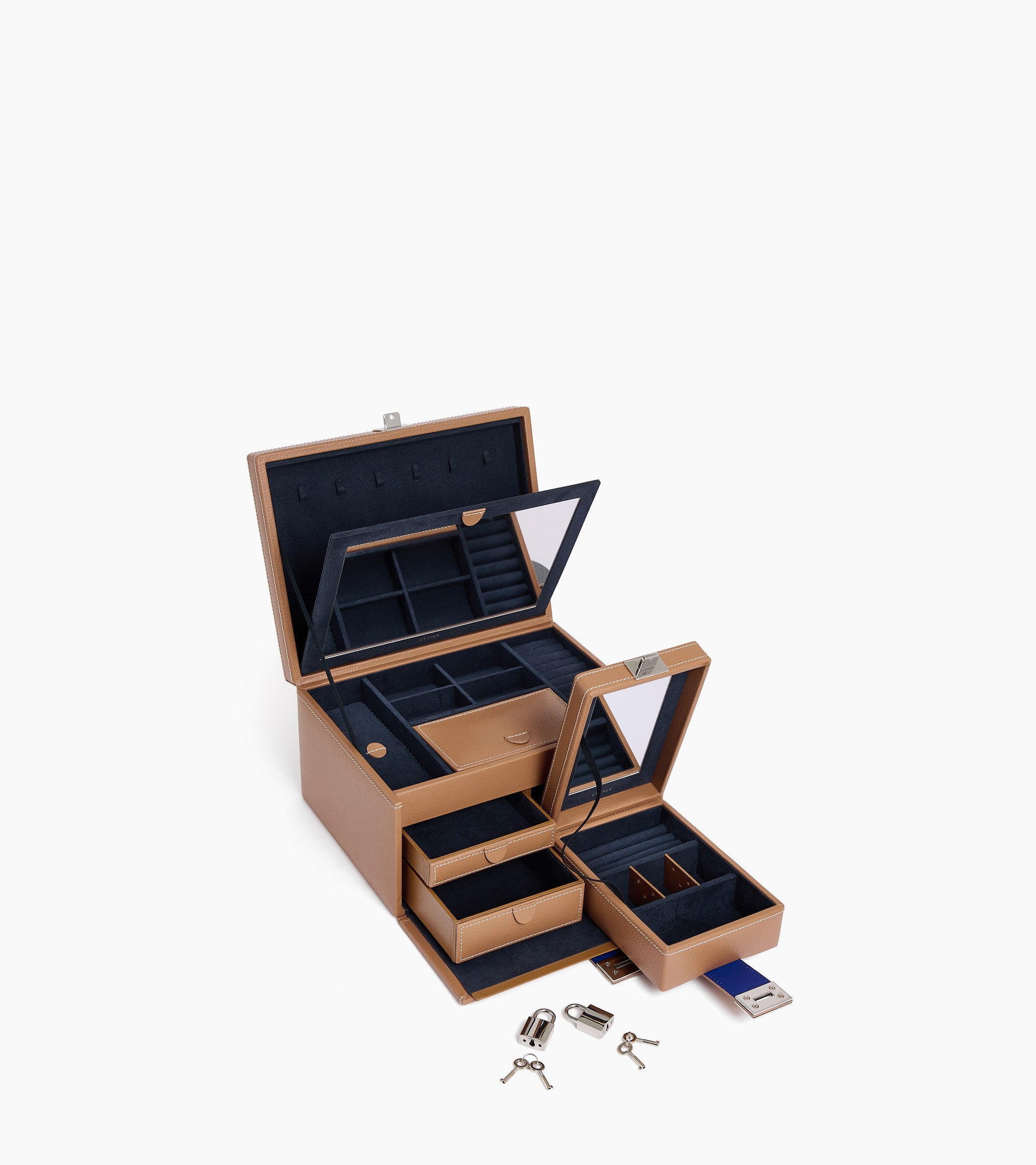 Large jewelry box in leather