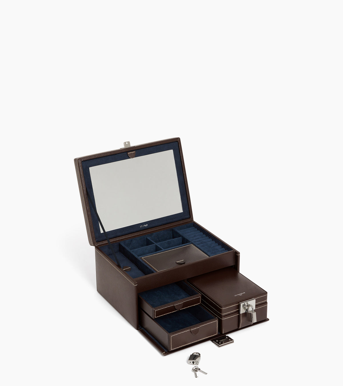Large jewelry box in leather