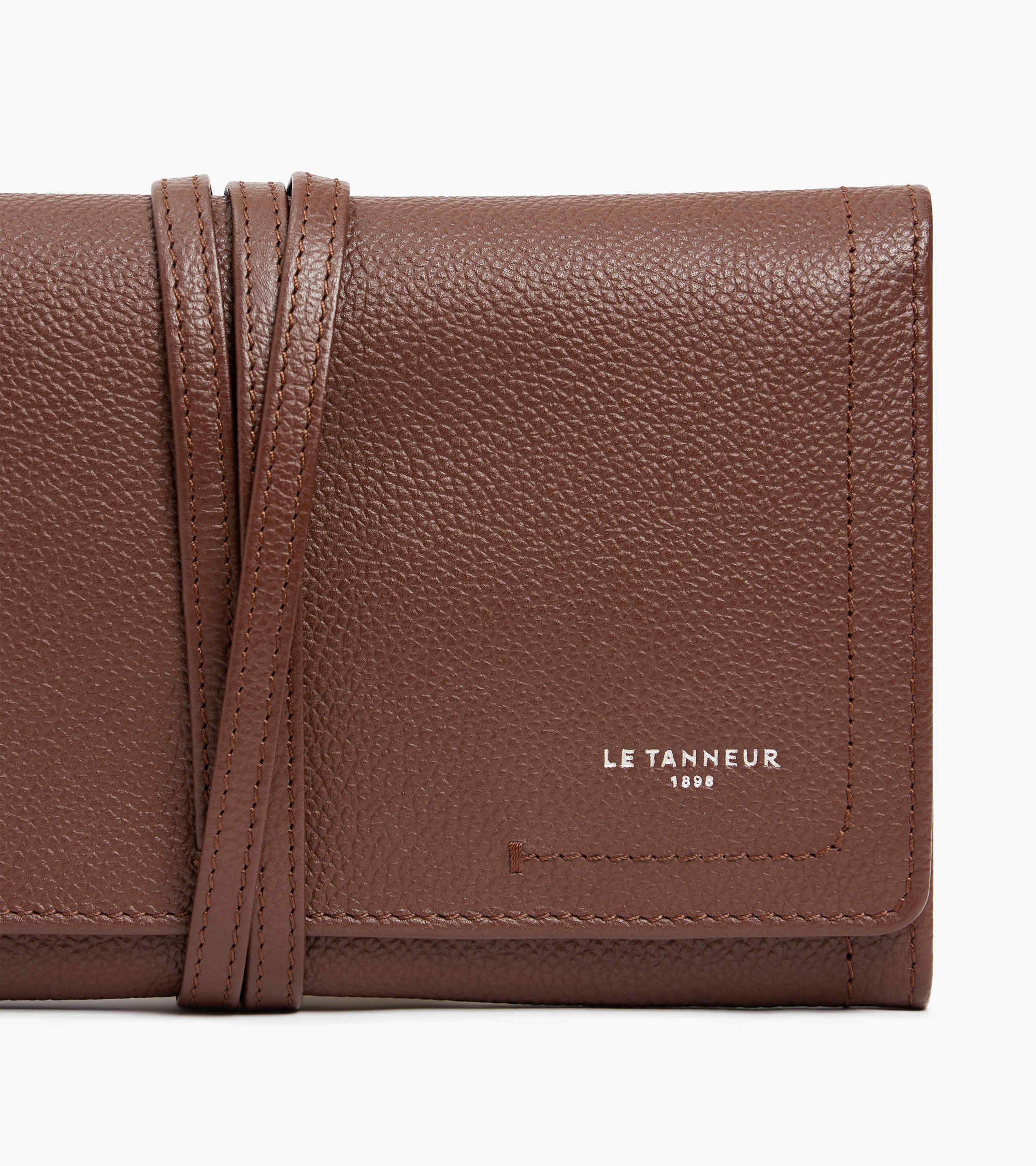 Travel jewelry box in leather