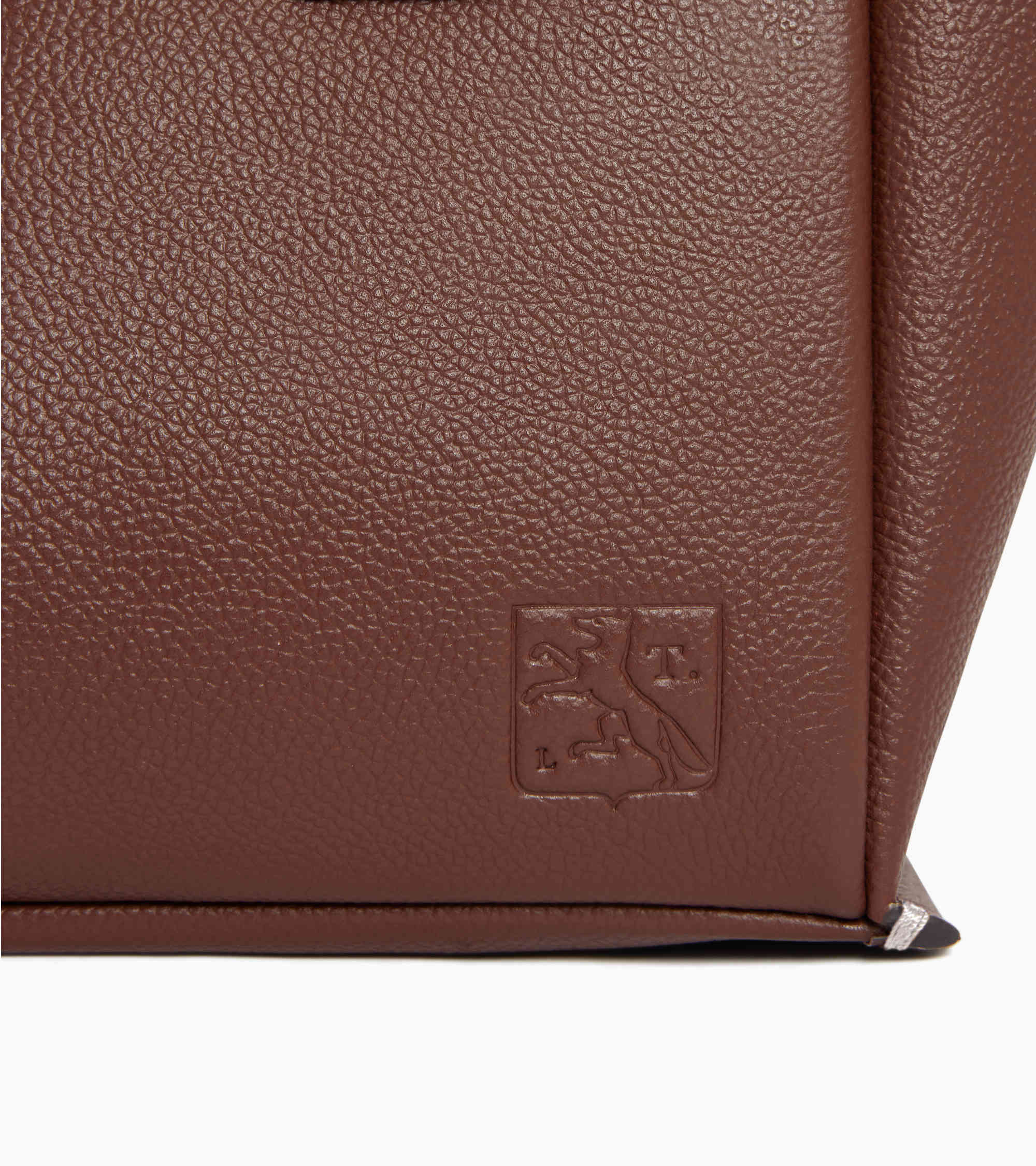 Elena small handbag in grained leather