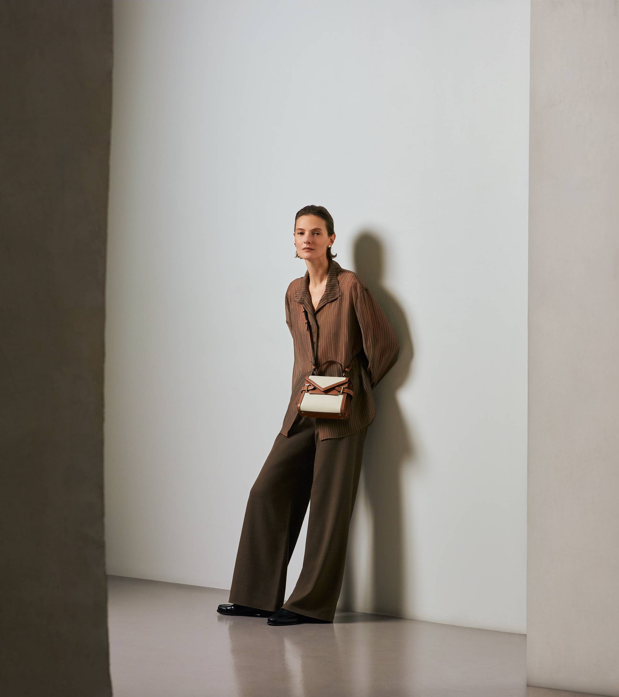 Emilie small handbag in natural canvas and smooth leather with double flap