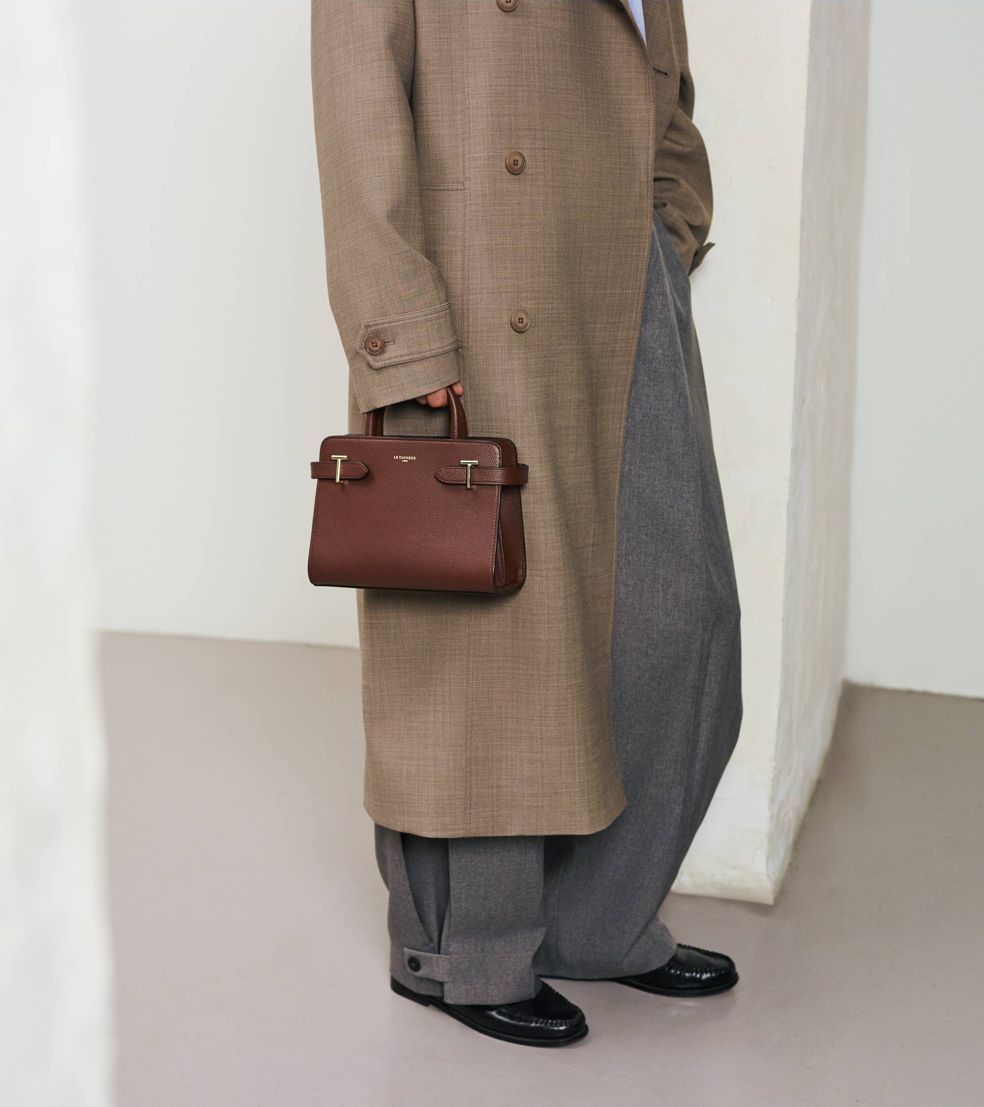 Emilie small handbag in grained leather