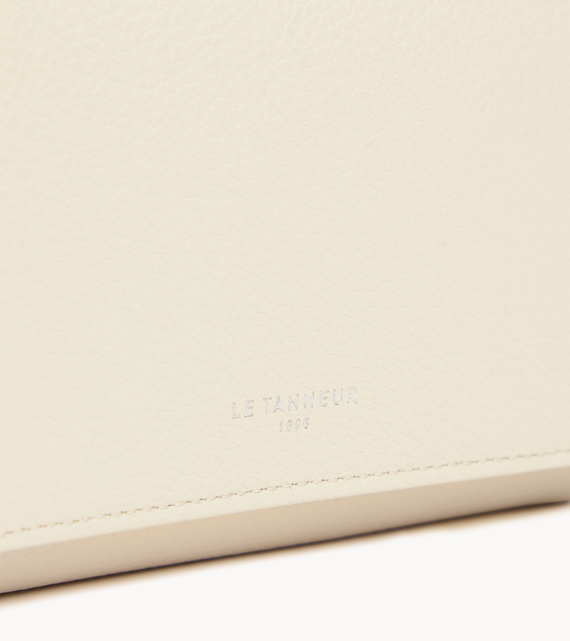 Emilie wallet in grained leather