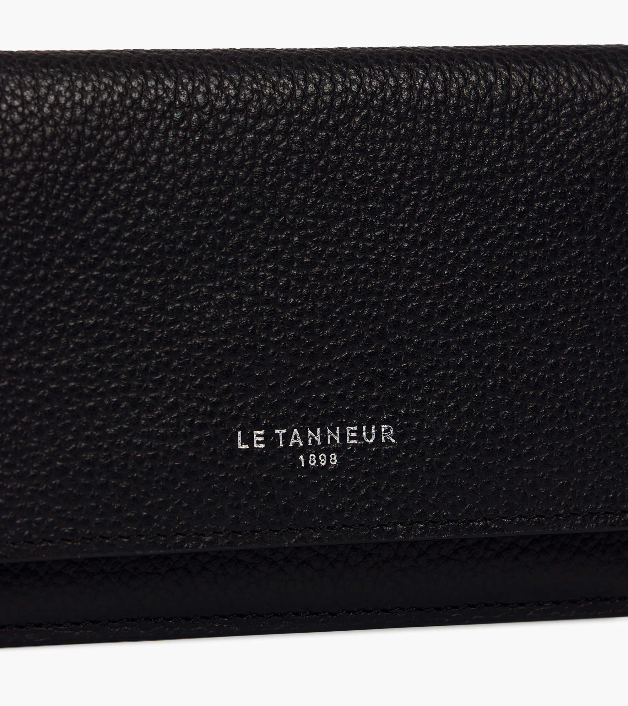 Emilie card holder in grained leather with flap