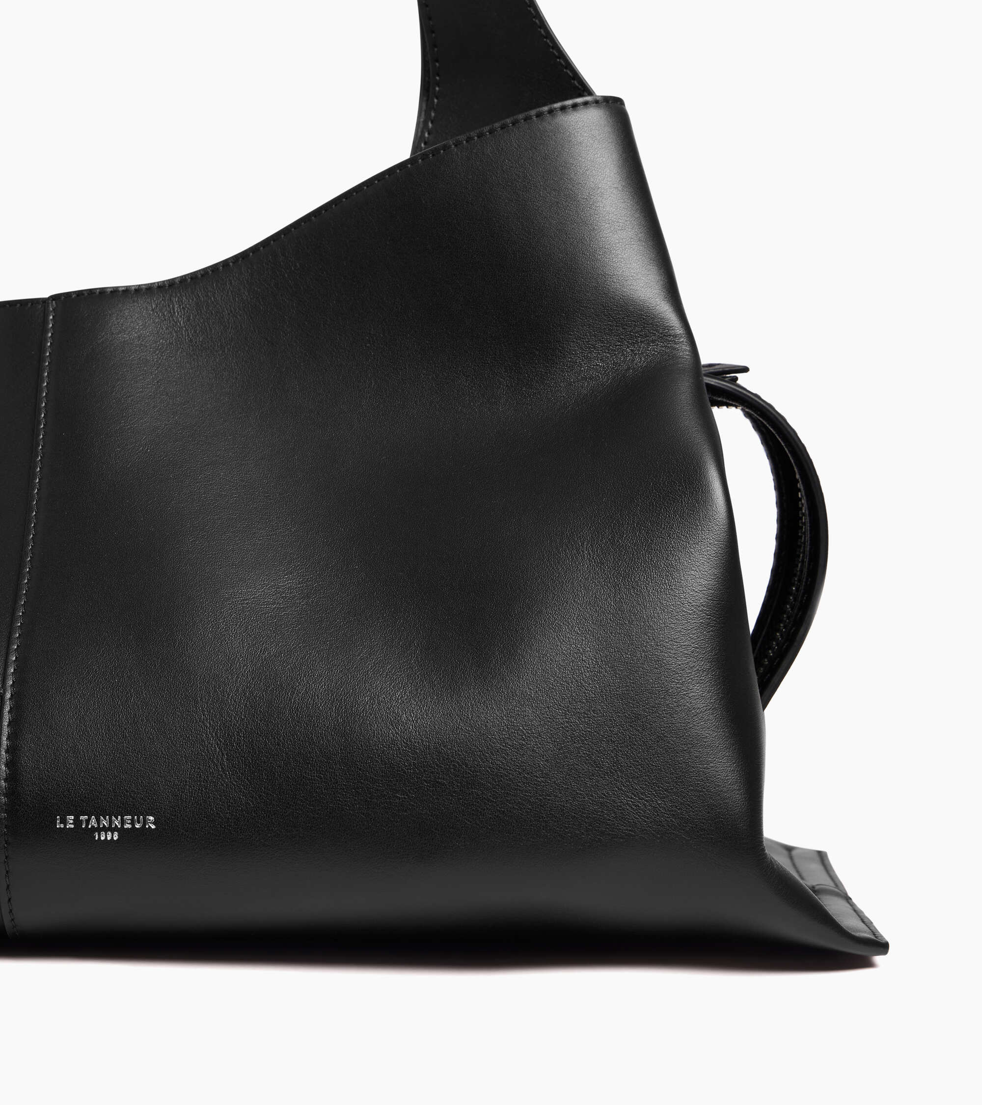 Félicie medium handbag in smooth leather