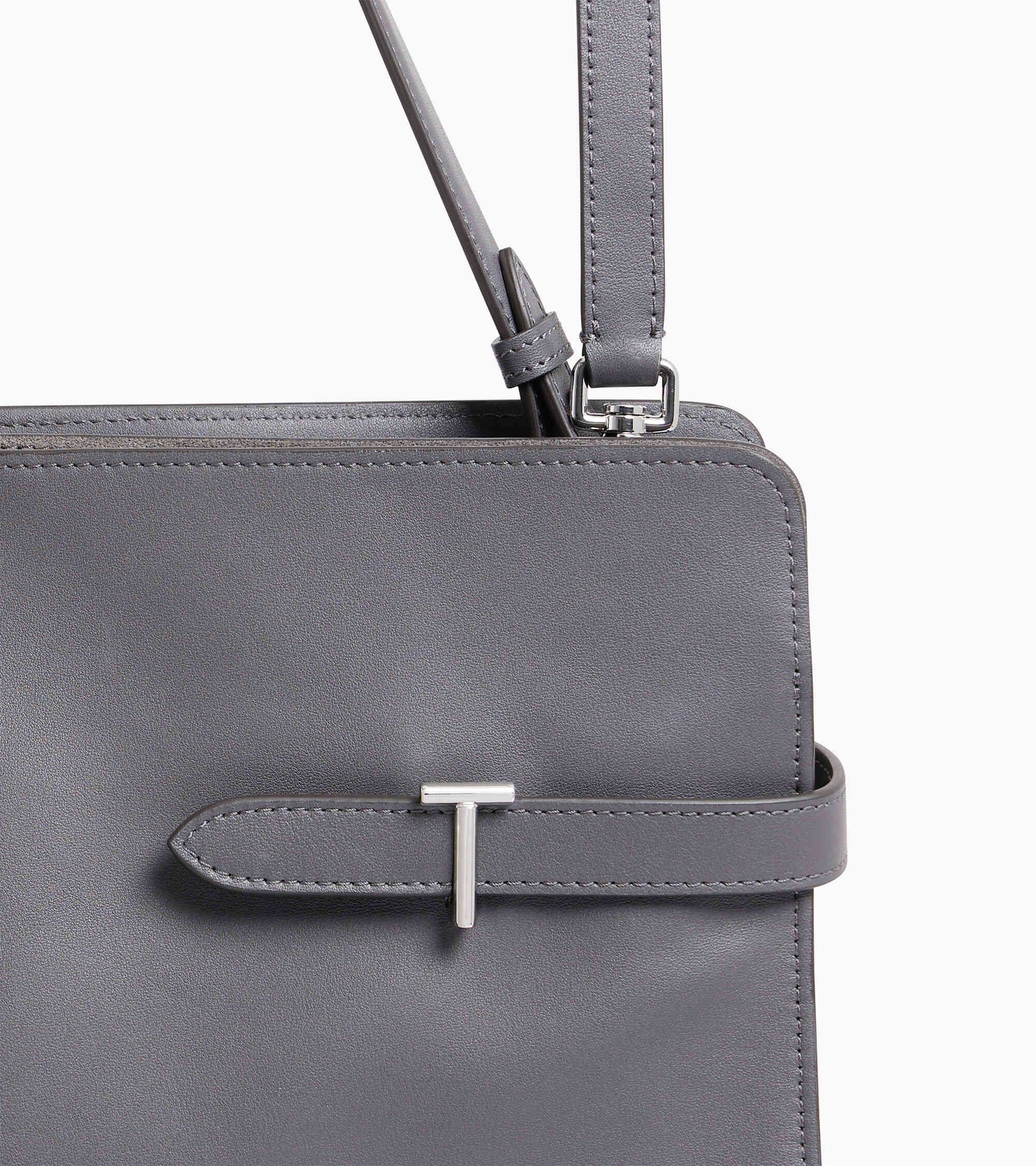 Emie maxi handbag in smooth leather and suede