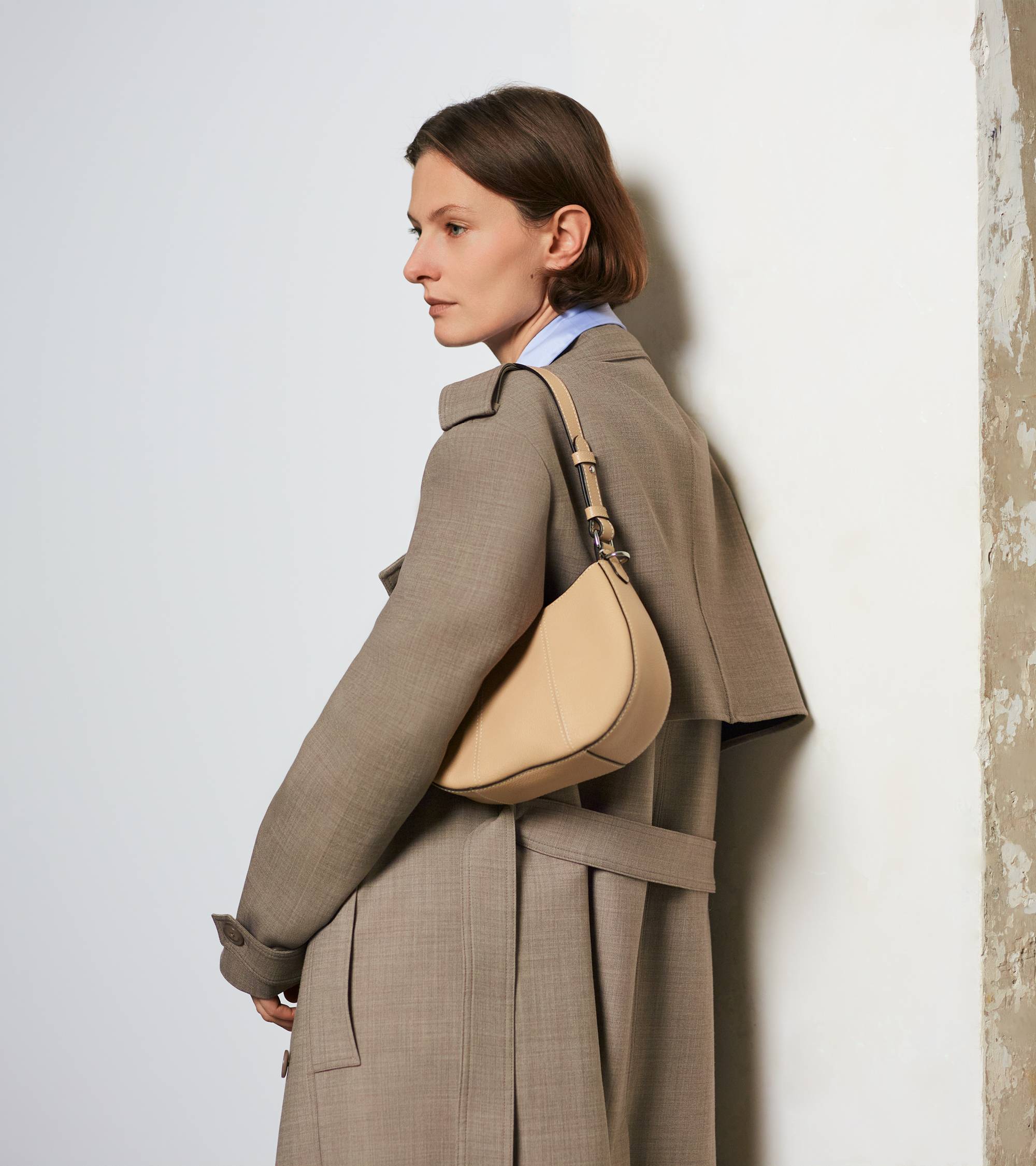 Juliette small half-moon bag in grained leather