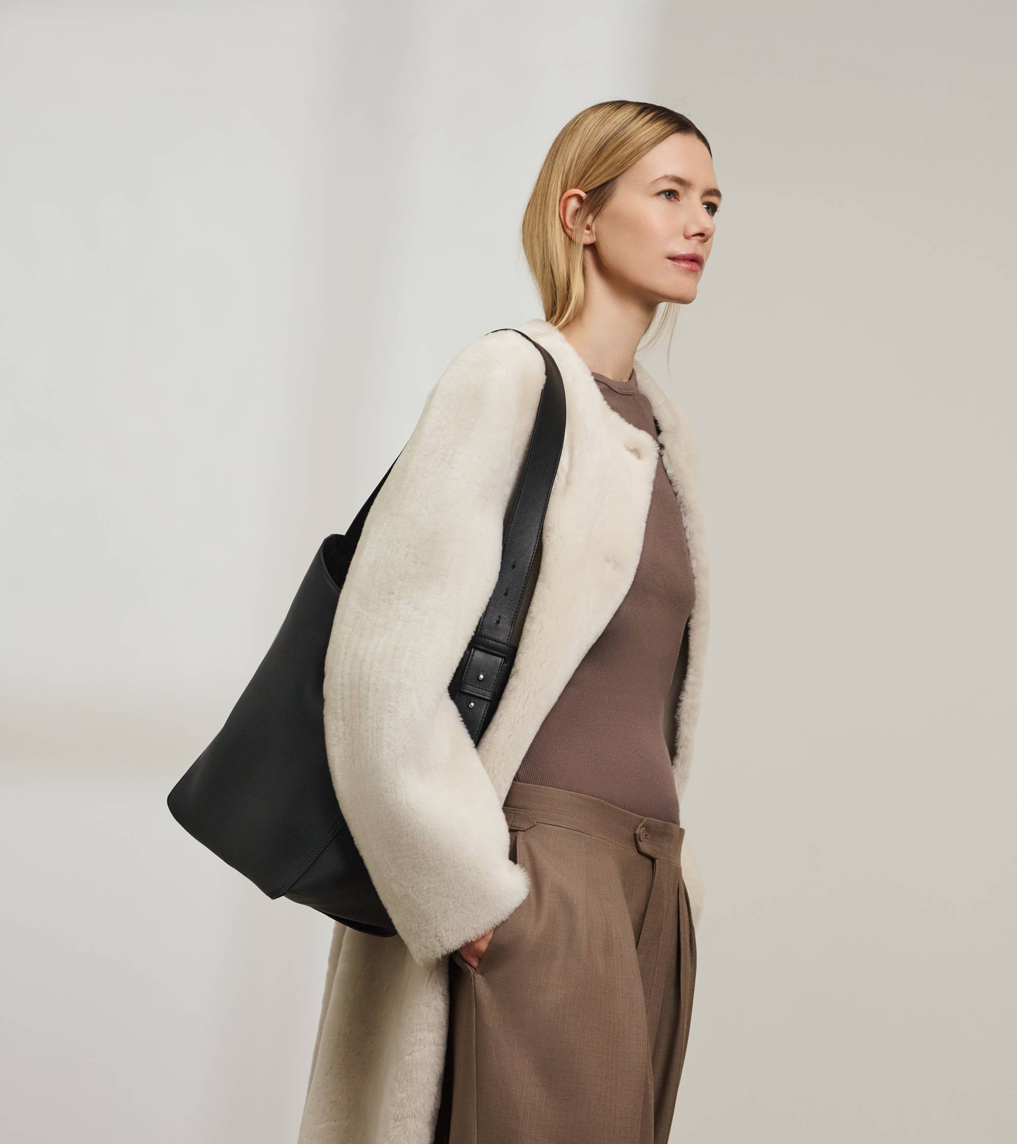 Céleste medium hobo bag in smooth leather
