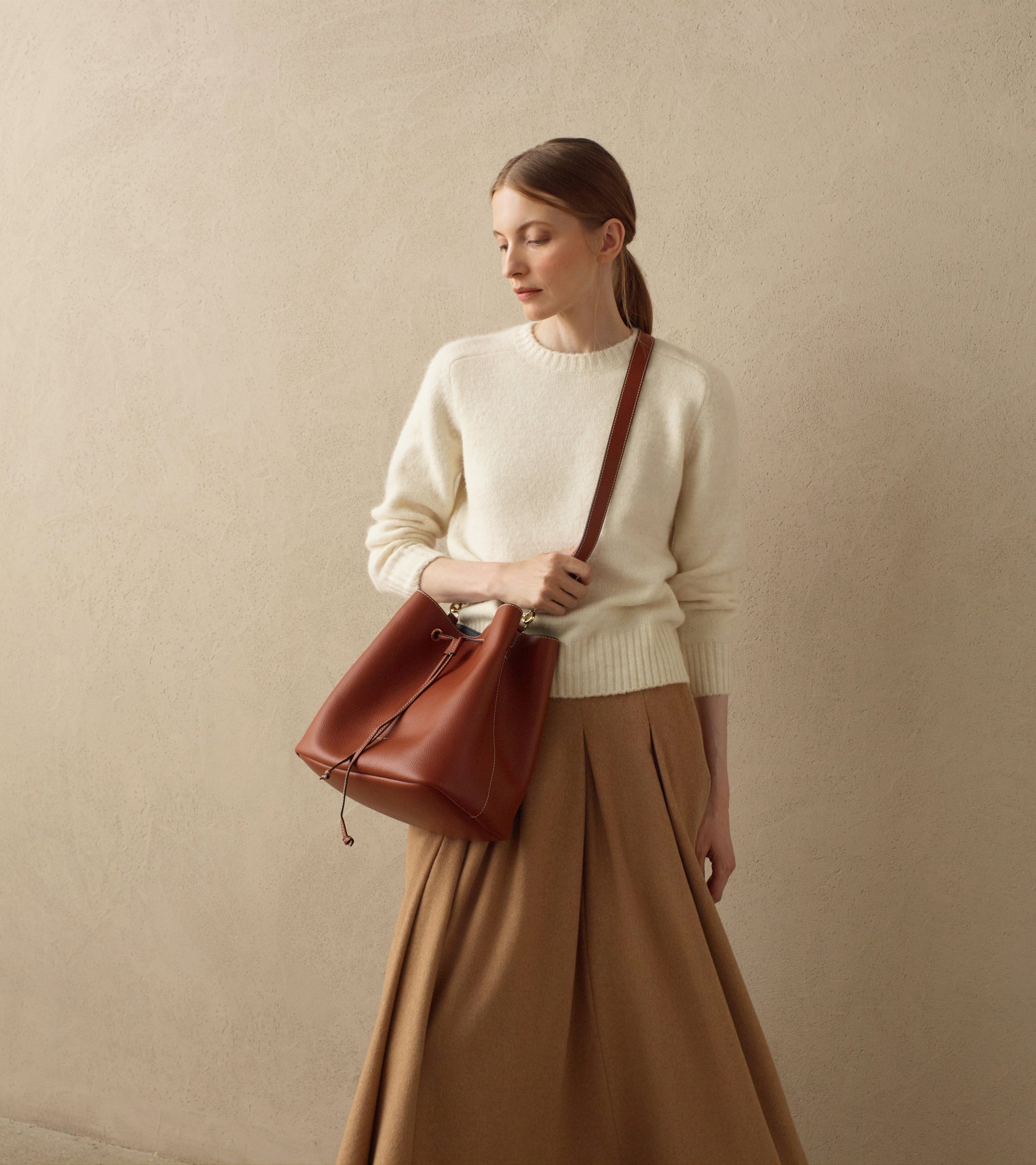 Louise large bucket bag in grained leather
