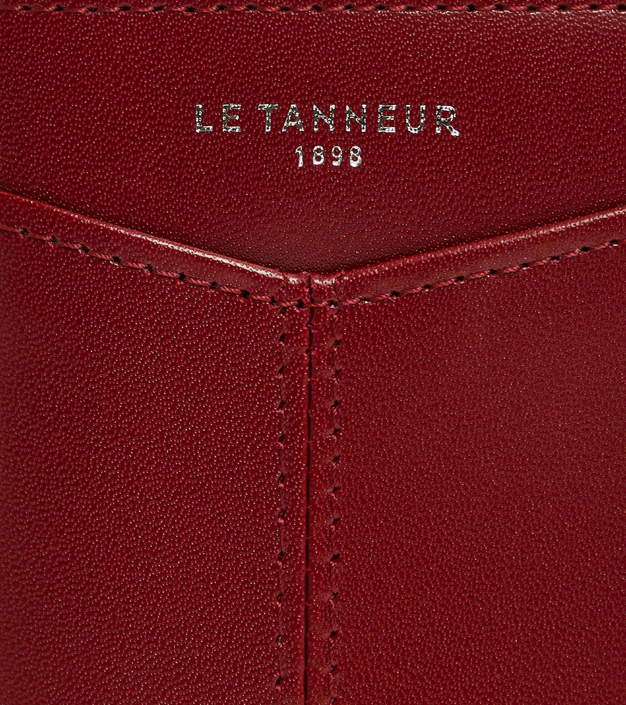 Charlotte vertical card holder in smooth leather